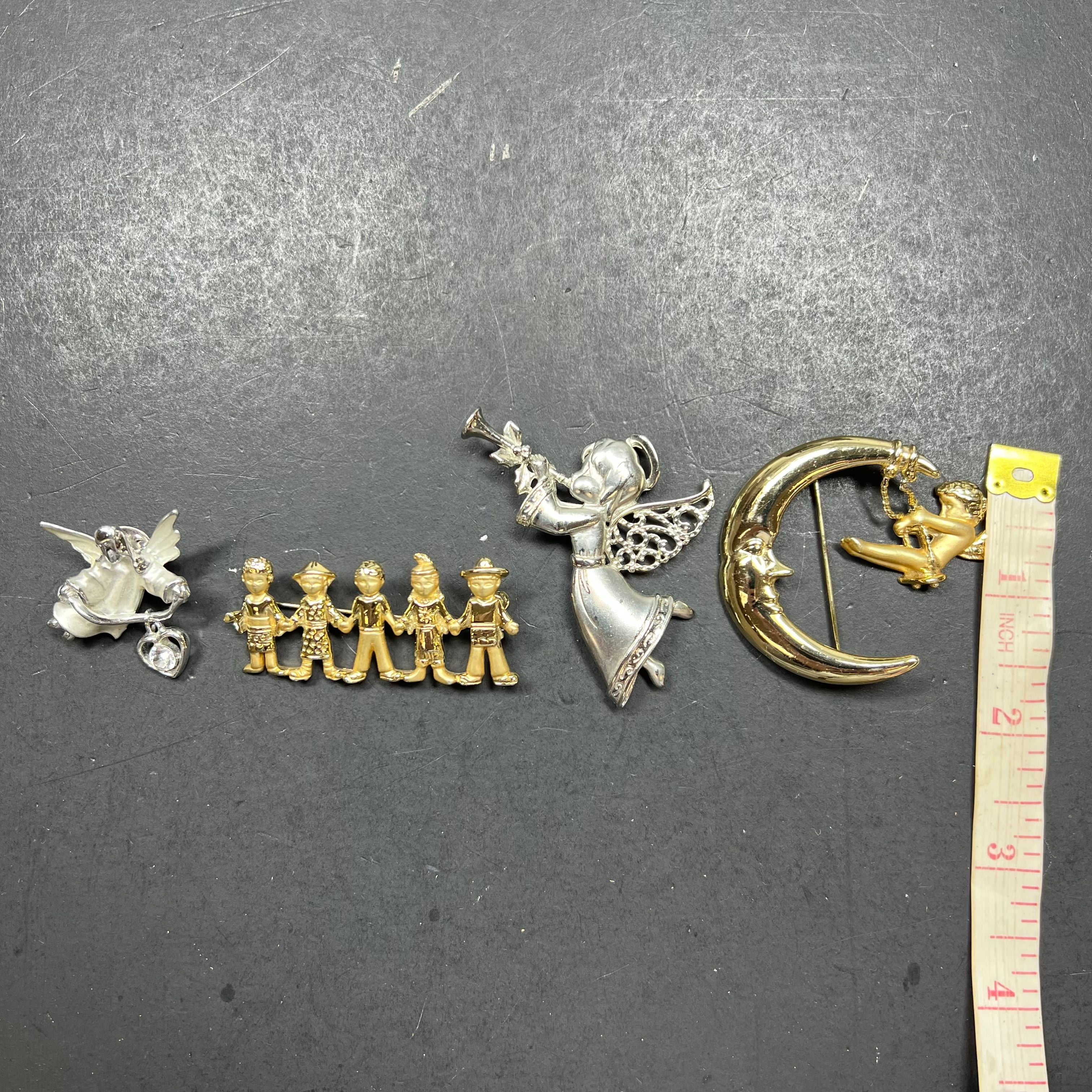 Lot of 4 Vintage Pins Gigi Giusti Danecraft JJ Jonette AJC Gold Silver Tone