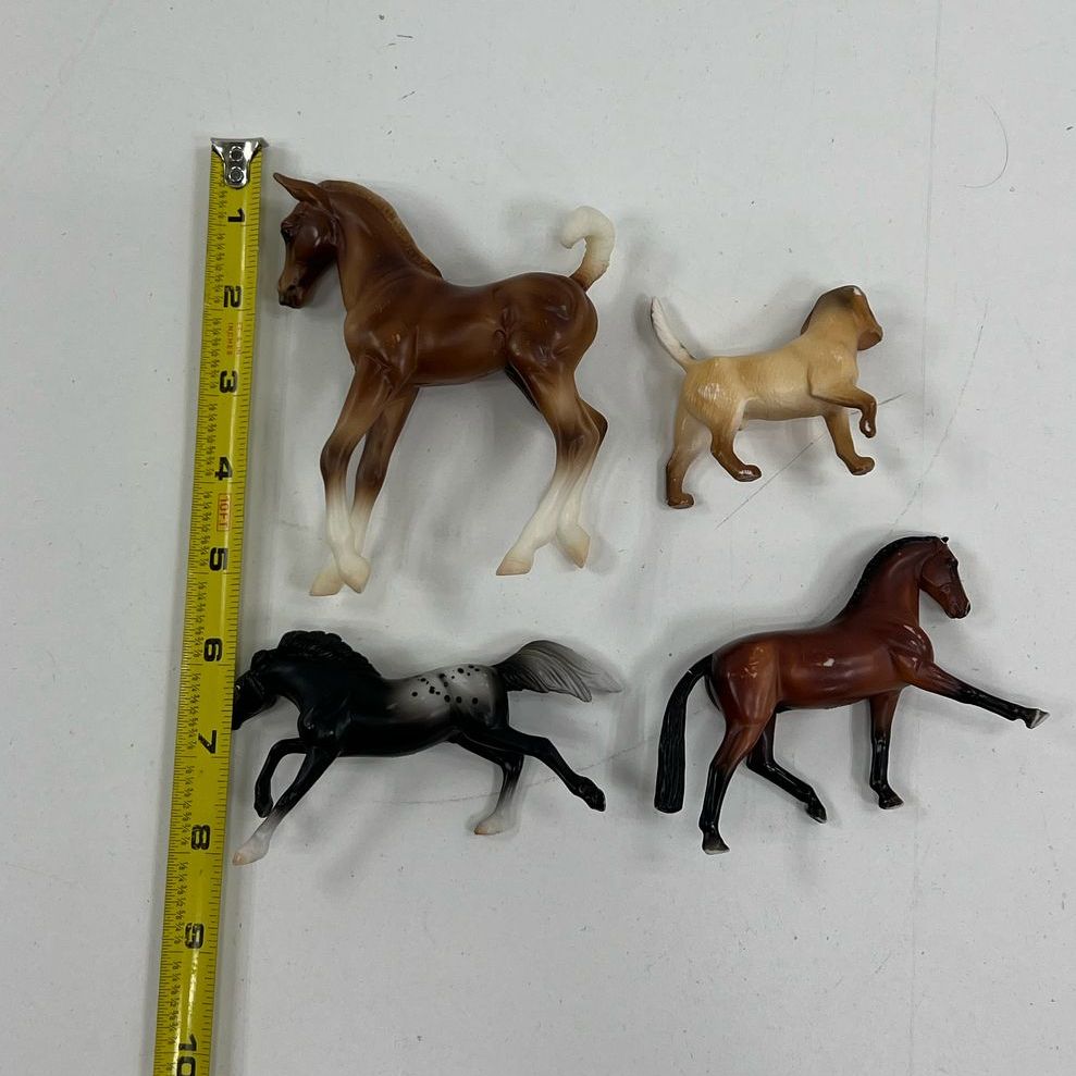 Collectible Breyer Miniature Plastic Brown Horses & Dog Toys Lot