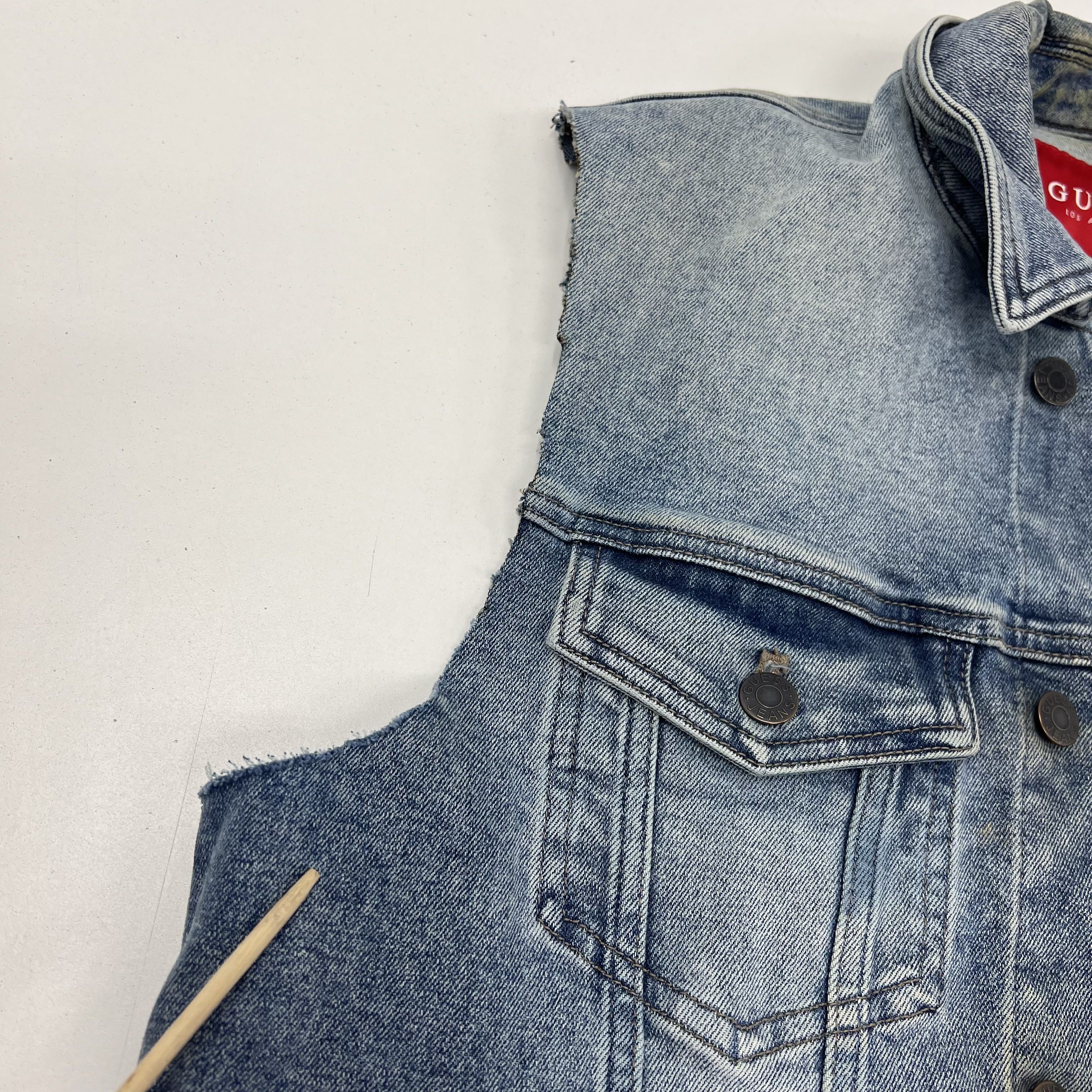 Guess Light Blue Acid Wash Trucker Cut Off Denim Vest Men's Size L