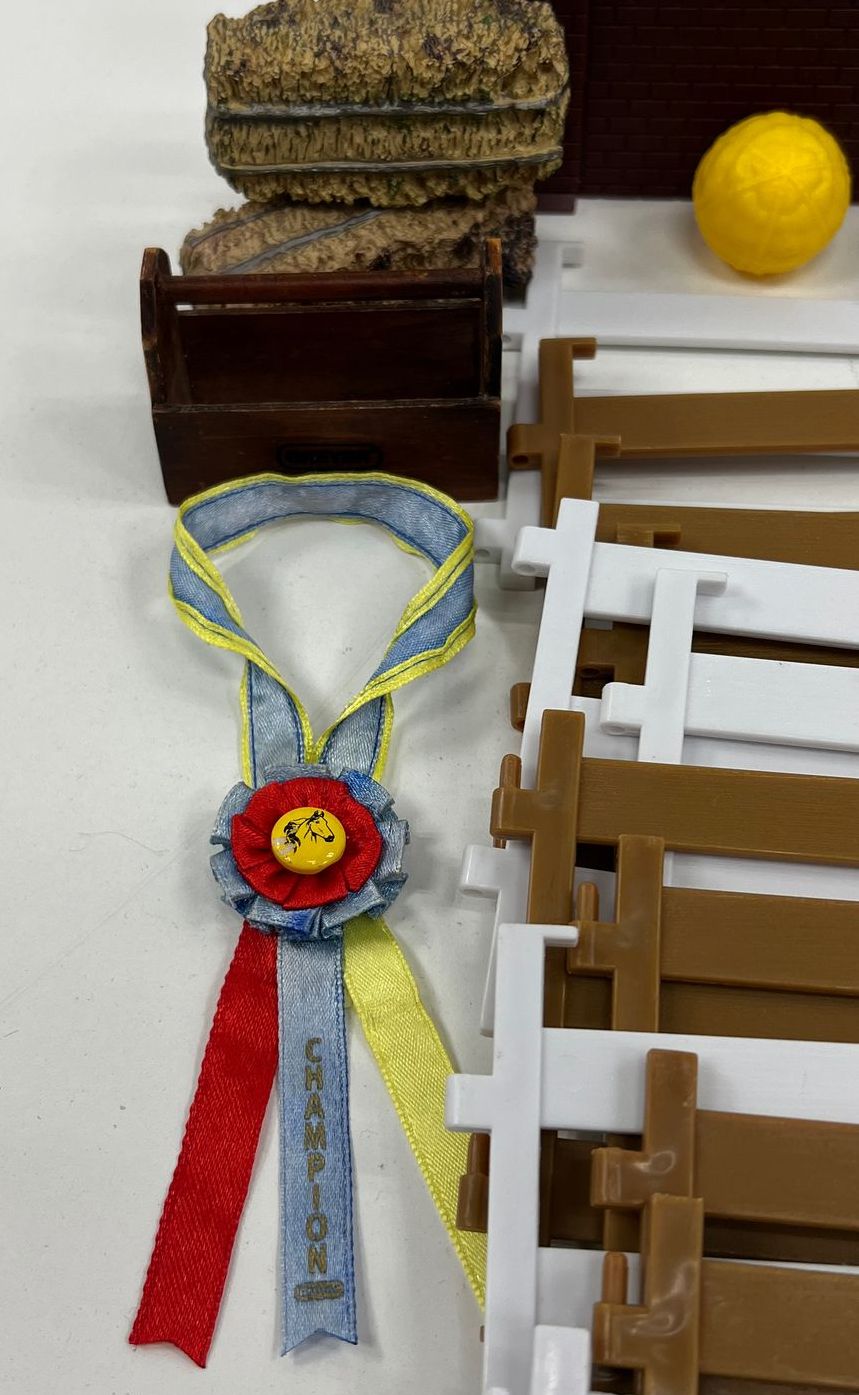 Collectible Breyer Plastic Horse Toy Equestrian Accessories Jumping Fences