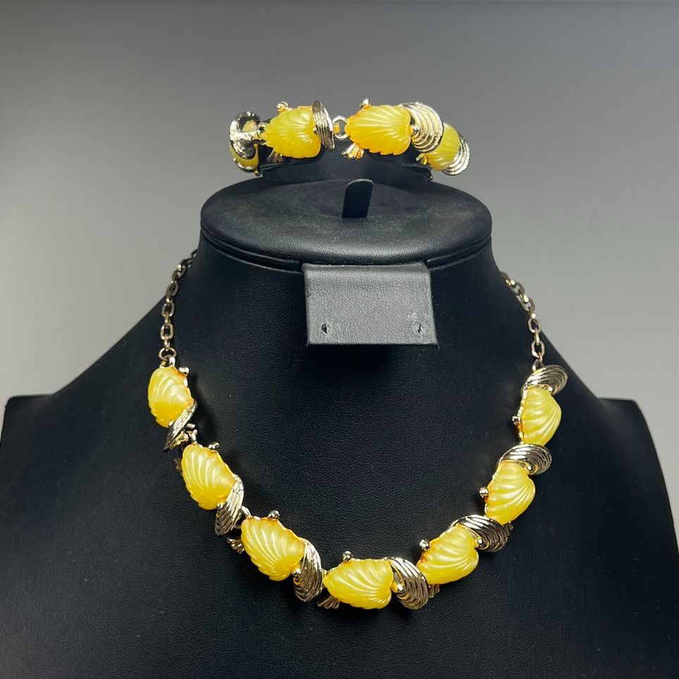 Vintage Yellow & Gold Tone Leafy Bracelet Necklace Set