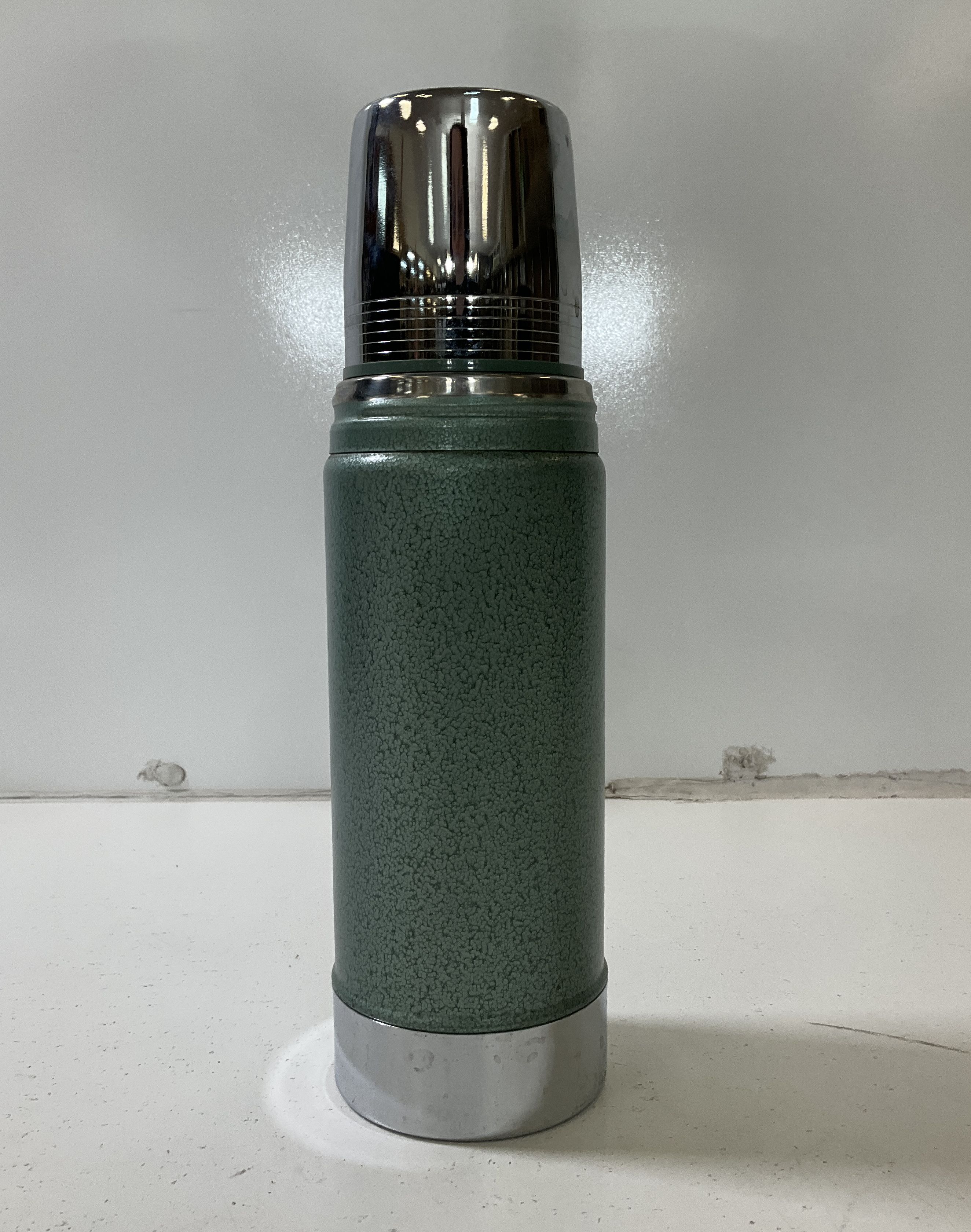 Vintage Green Aladdin's Stanley Thermos A-943C 1 Pint w/ Cup & Stopper