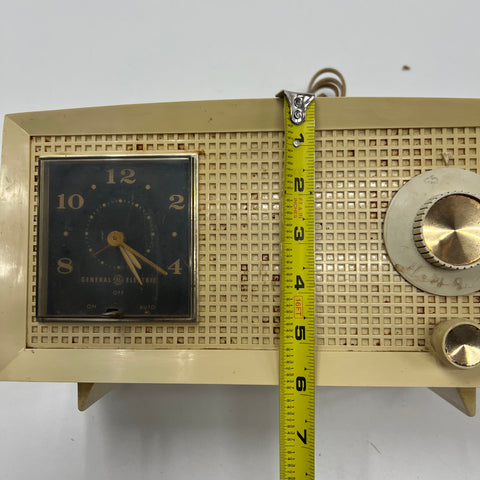 Vintage 1950s GE General Electric C-600A Tube Clock Radio Mid Century MCM USA