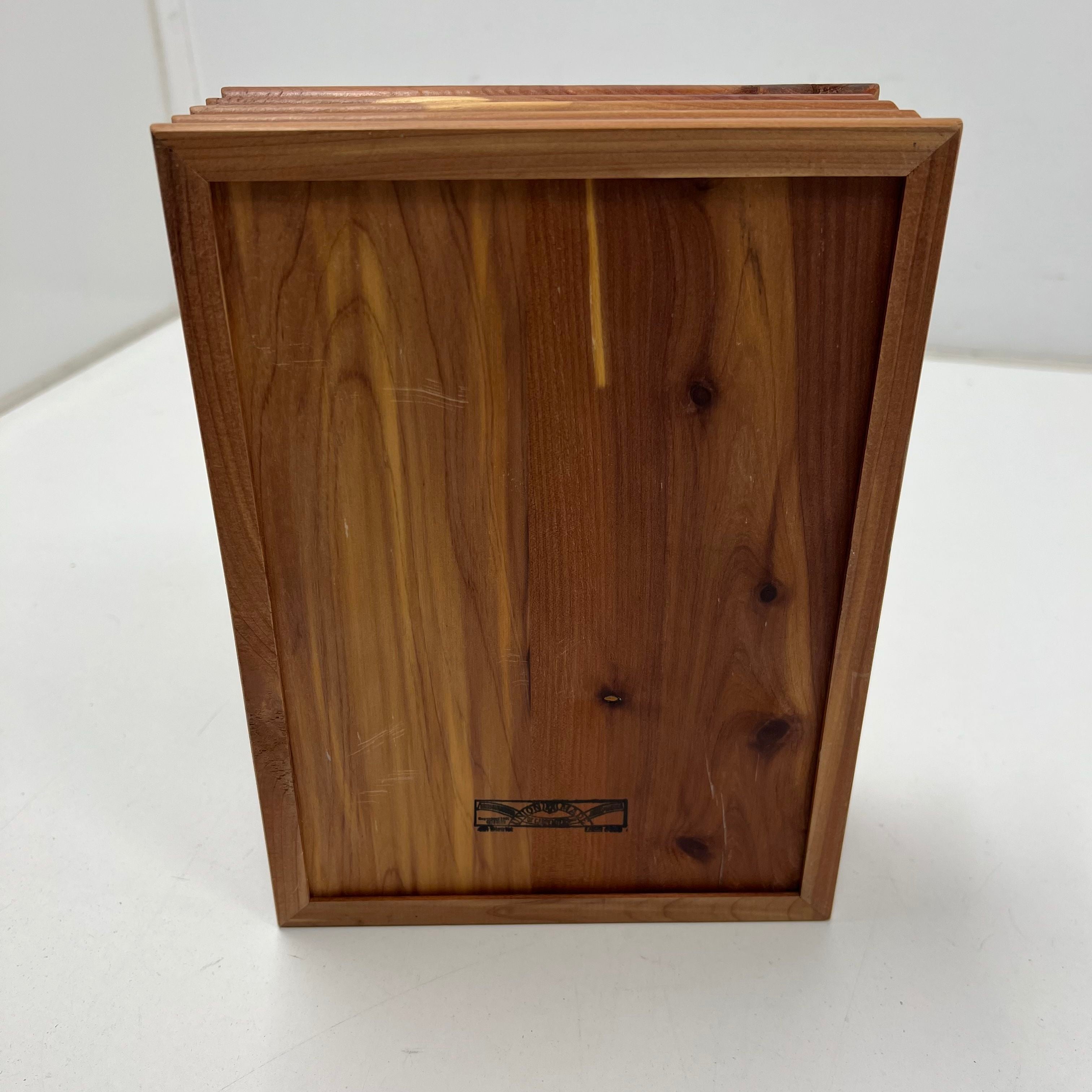 Holy Bible KJV Dove of Peace Ed in Engraved Montana Wood Presentation Box Case