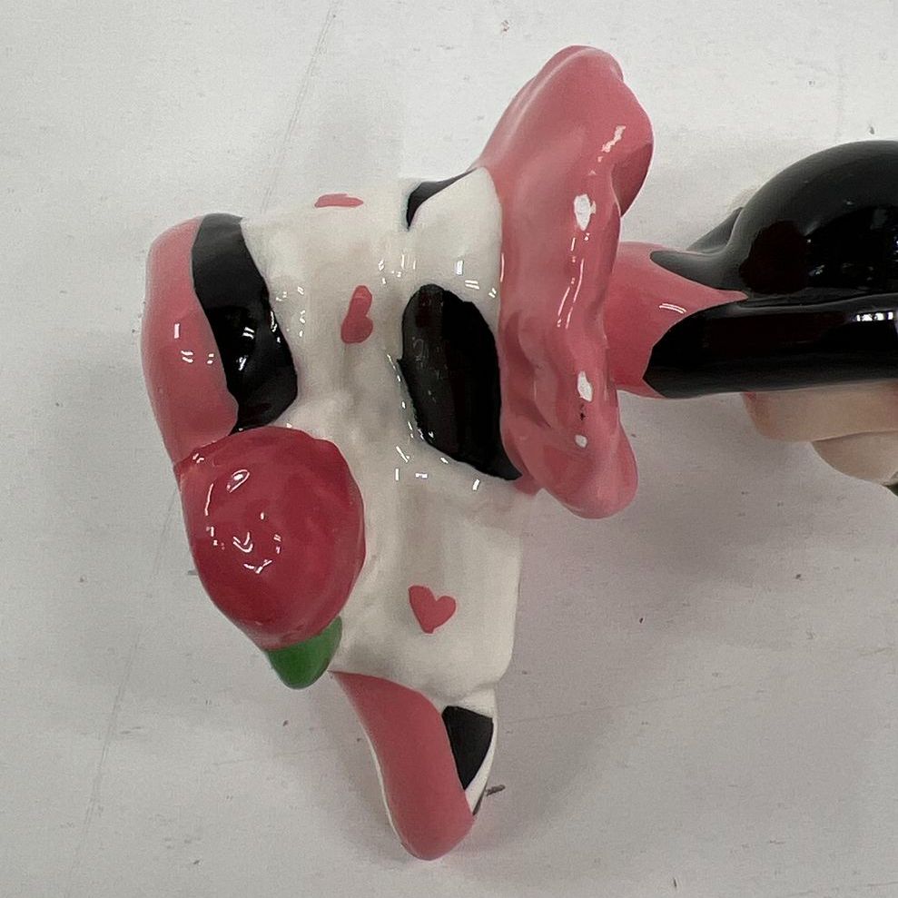 Vintage Disney Minnie Mouse Ceramic Salt & Pepper Shakers Lot of 2 Pink