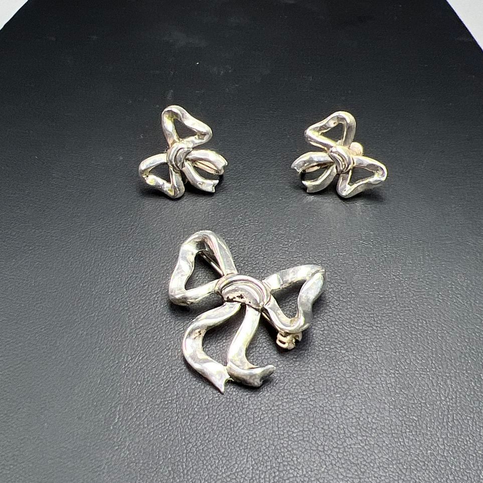 Vintage Sterling Silver Bow Earrings and Brooch 7.81g