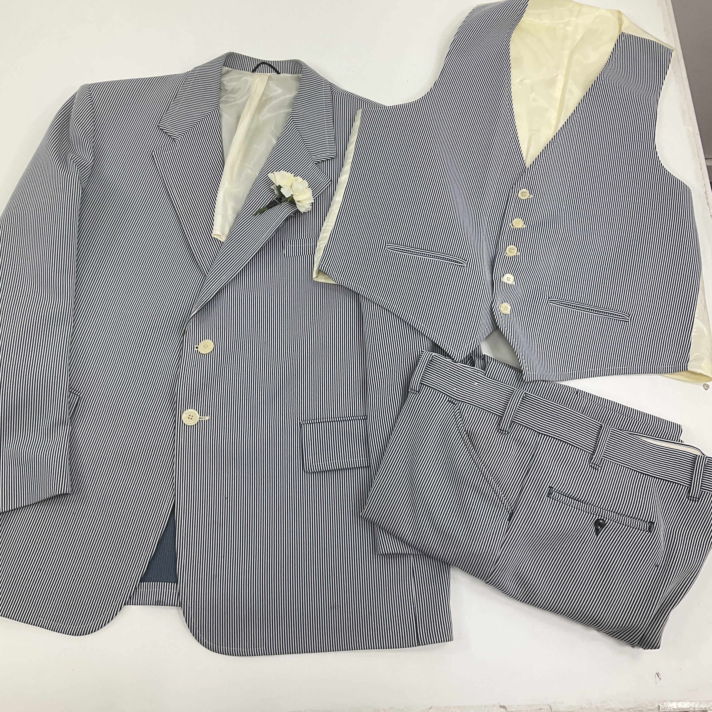JC Penney Men's Blue & White Stripe 3 Piece Polyester Suit Size XL Vintage 70s