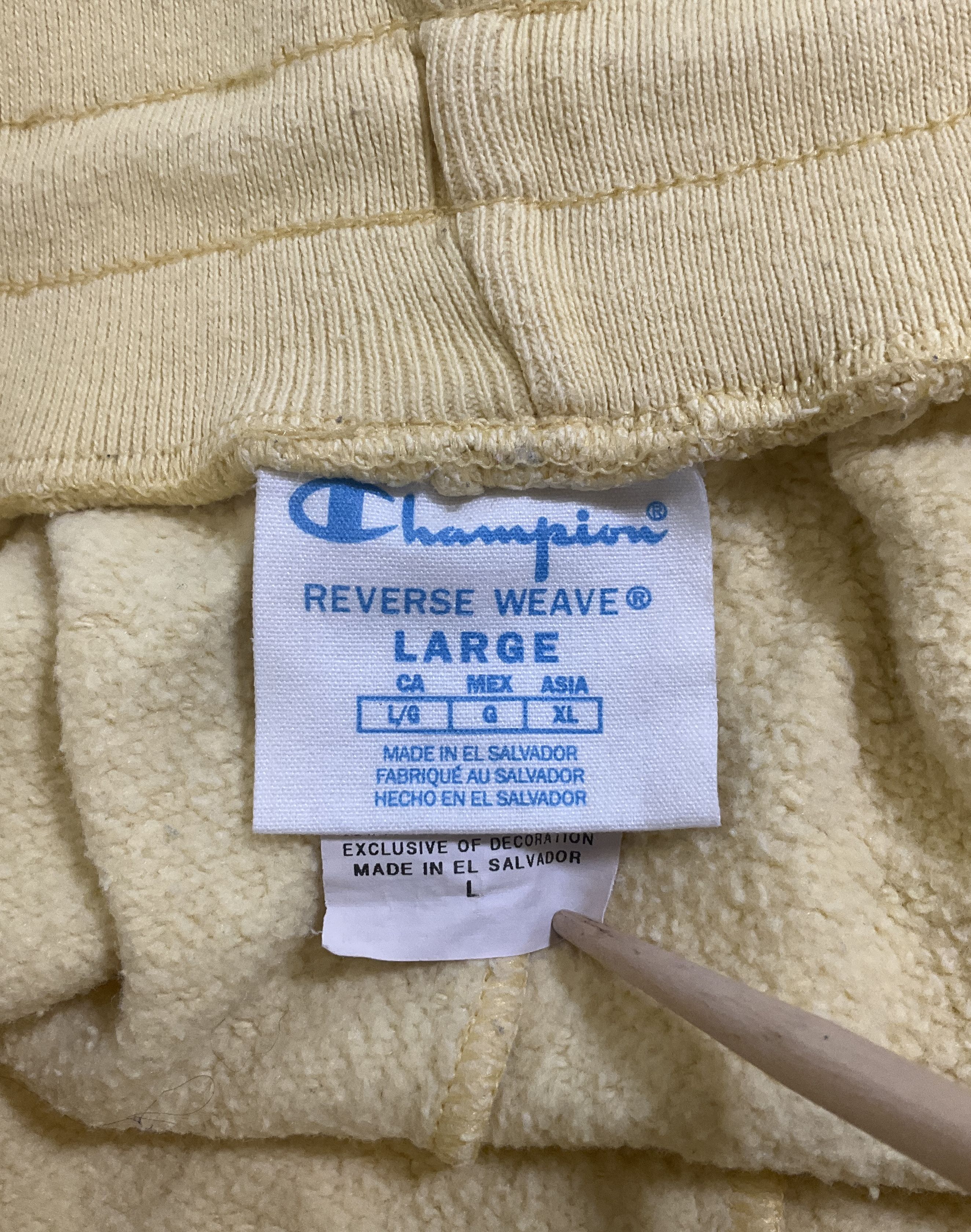 Champion Reverse Weave Fleece Sweat Shorts Womens Size L Pale Yellow Logo Lounge