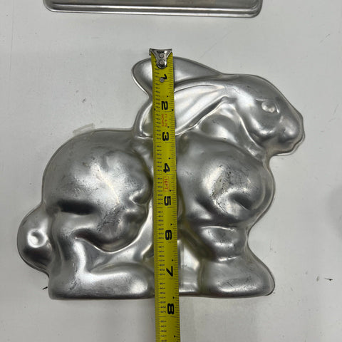 Vintage Wilton 3D Stand-Up Bear & Rabbit Cake Pan Mold Set Aluminum Bakeware