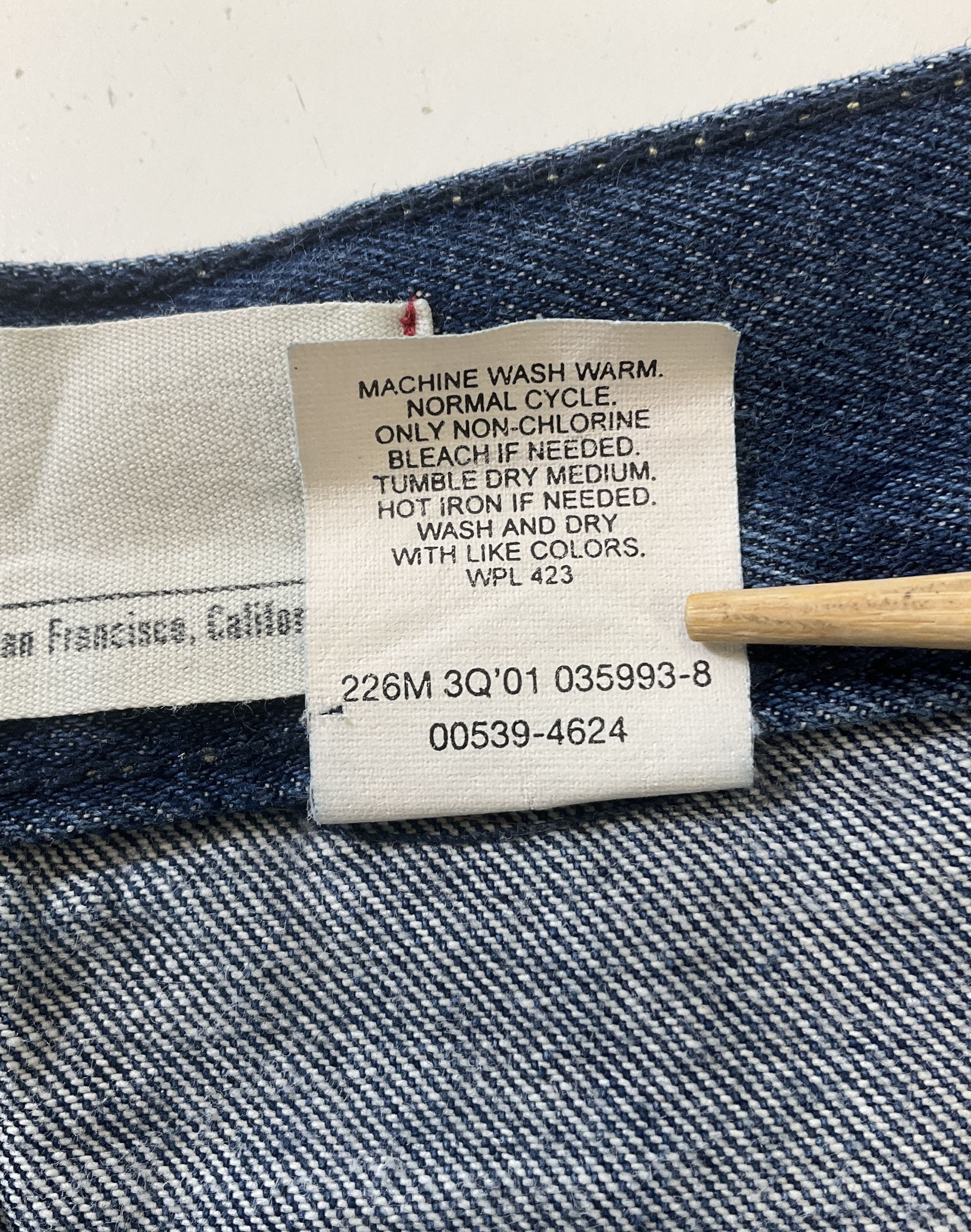 Levi's Men's Dark Wash Triple Stitch Carpenter Jeans Vintage Y2K 2001 33x34