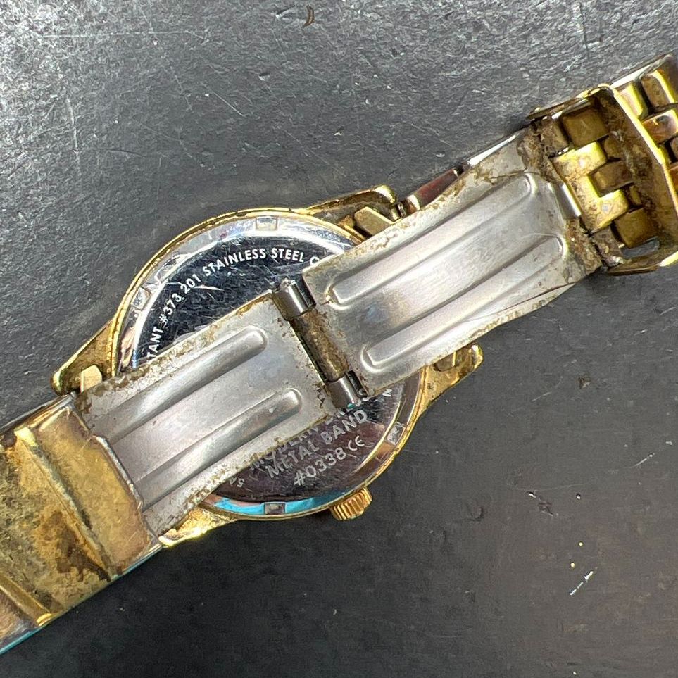 Eddie Bauer Modern Dress #0338 Watch New Battery