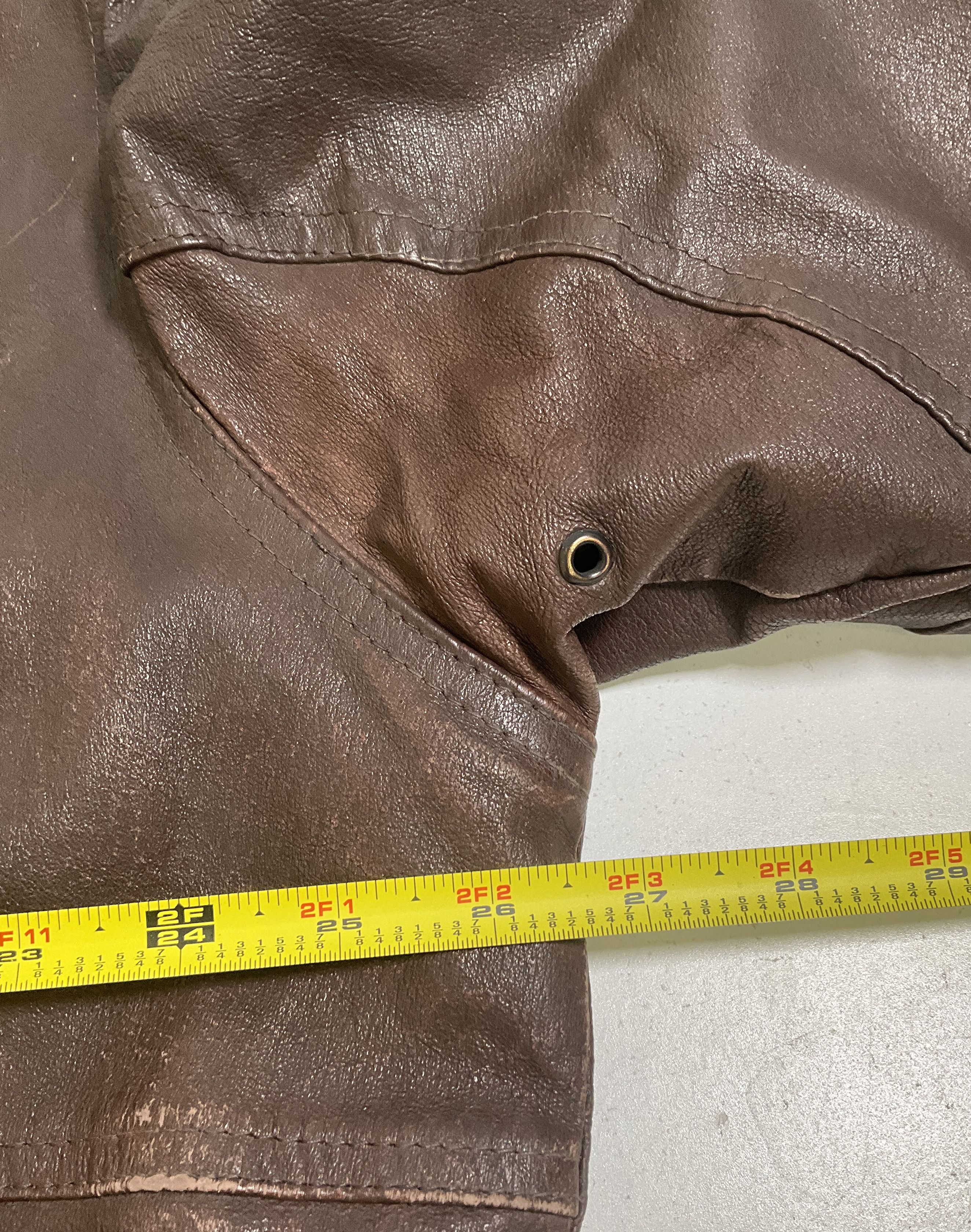 Vintage 90s North American Hunting Club Leather Bomber Jacket Mens XL Life