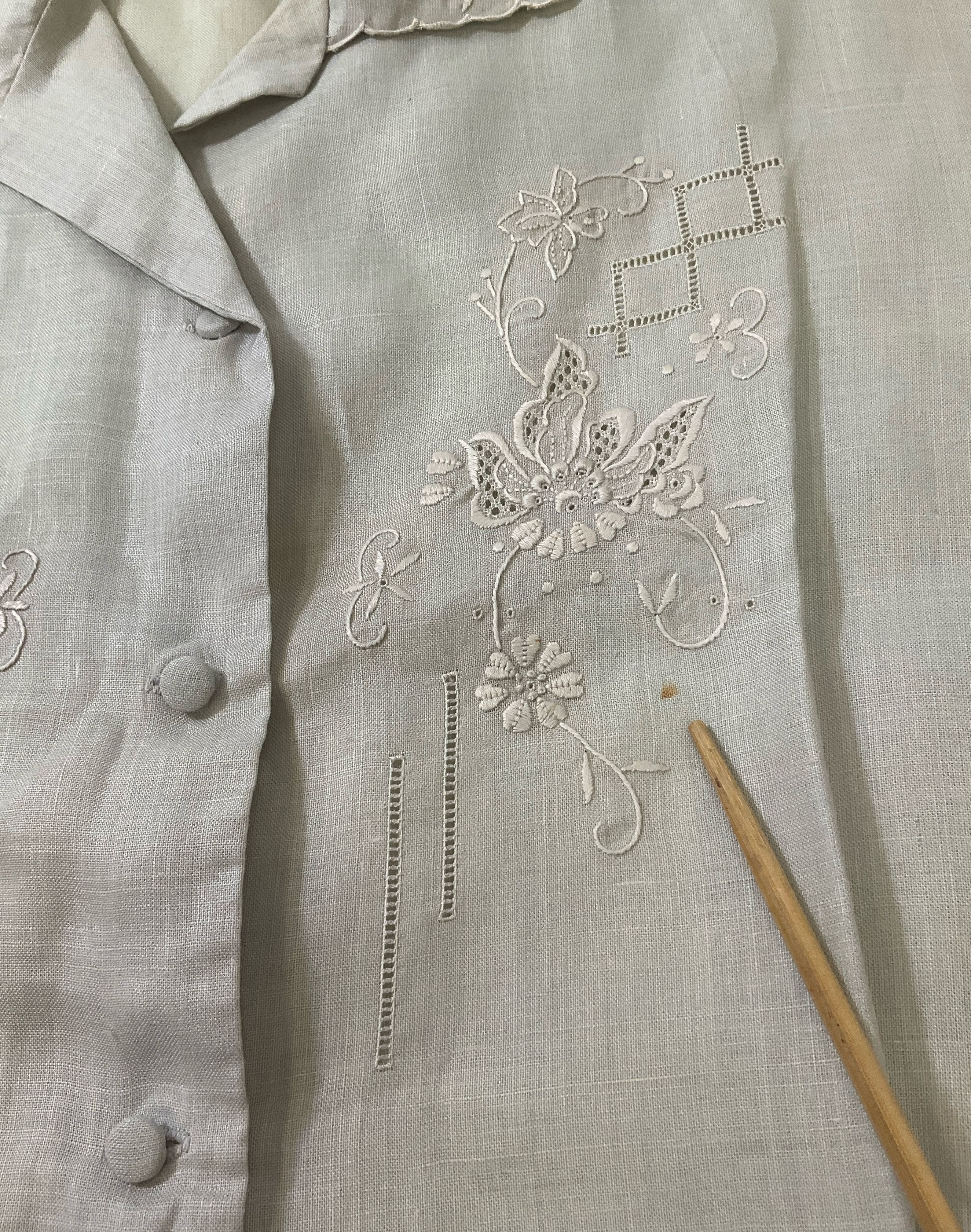 SYS Women's Pale Blue Gray Shirt Dress Hand Embroidered 100% Linen Sz 42 Vintage