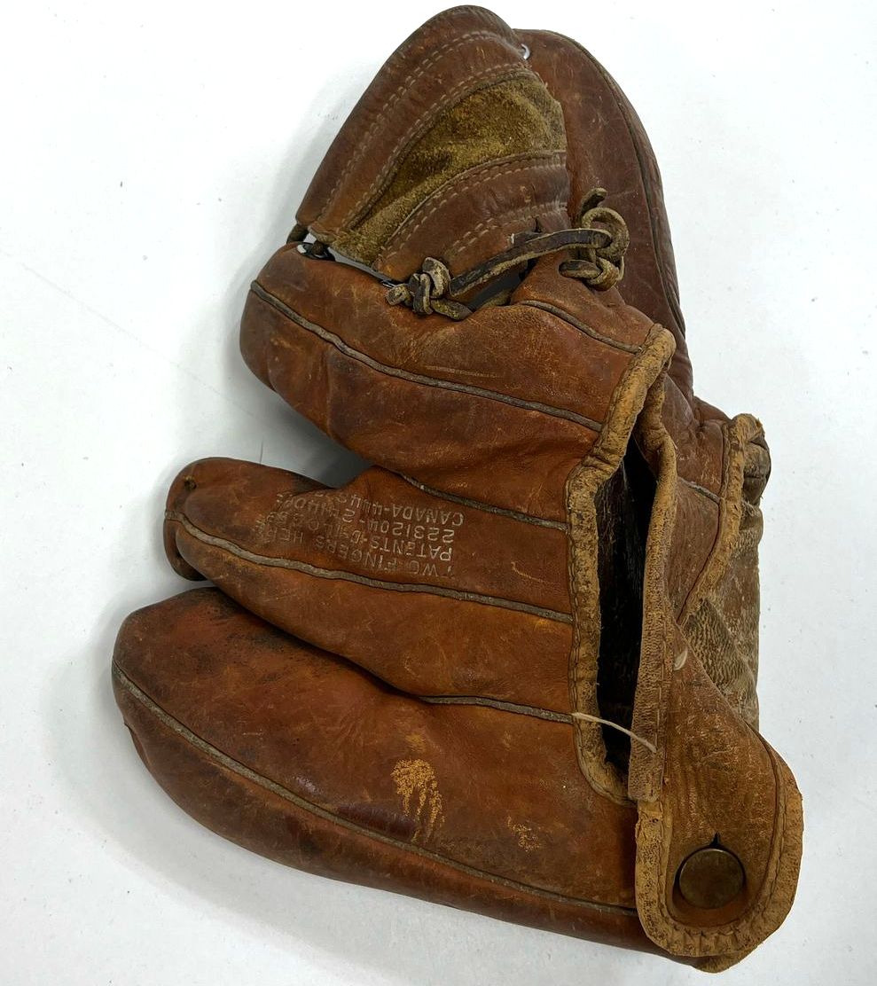 Collectible Vintage JC Higgins 1621 Leather Baseball Catcher Glove Mitt w/Button