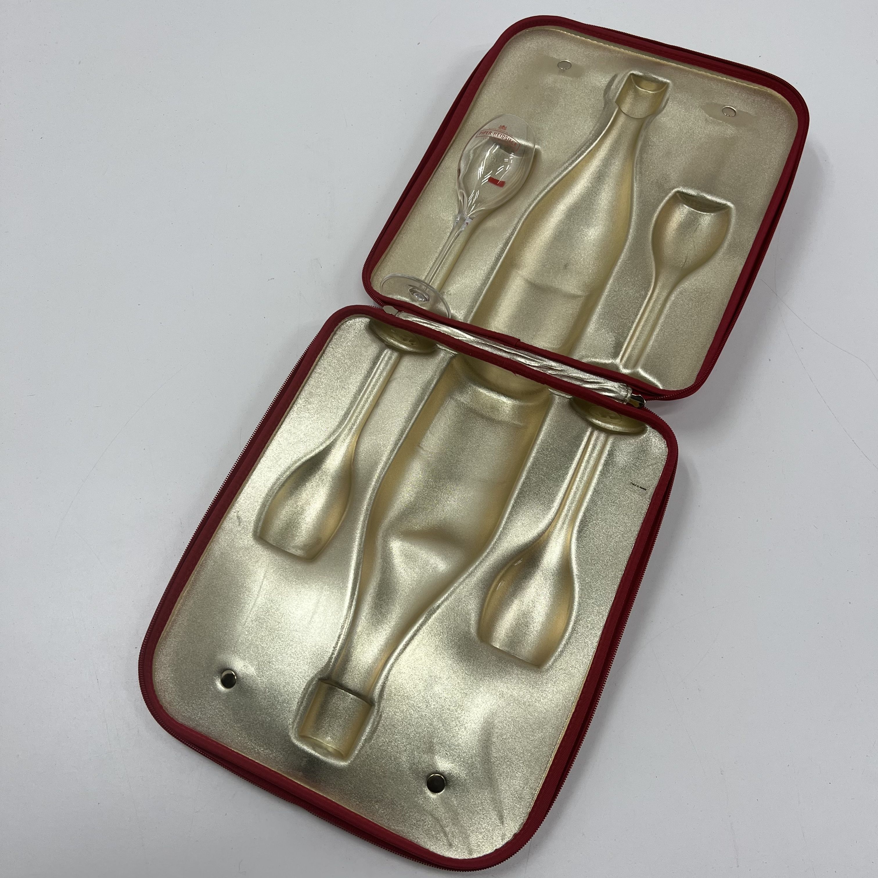 Piper-Heidsieck Red Champagne Travel Tote Cooler Bag Carrier Case Gold Hardware