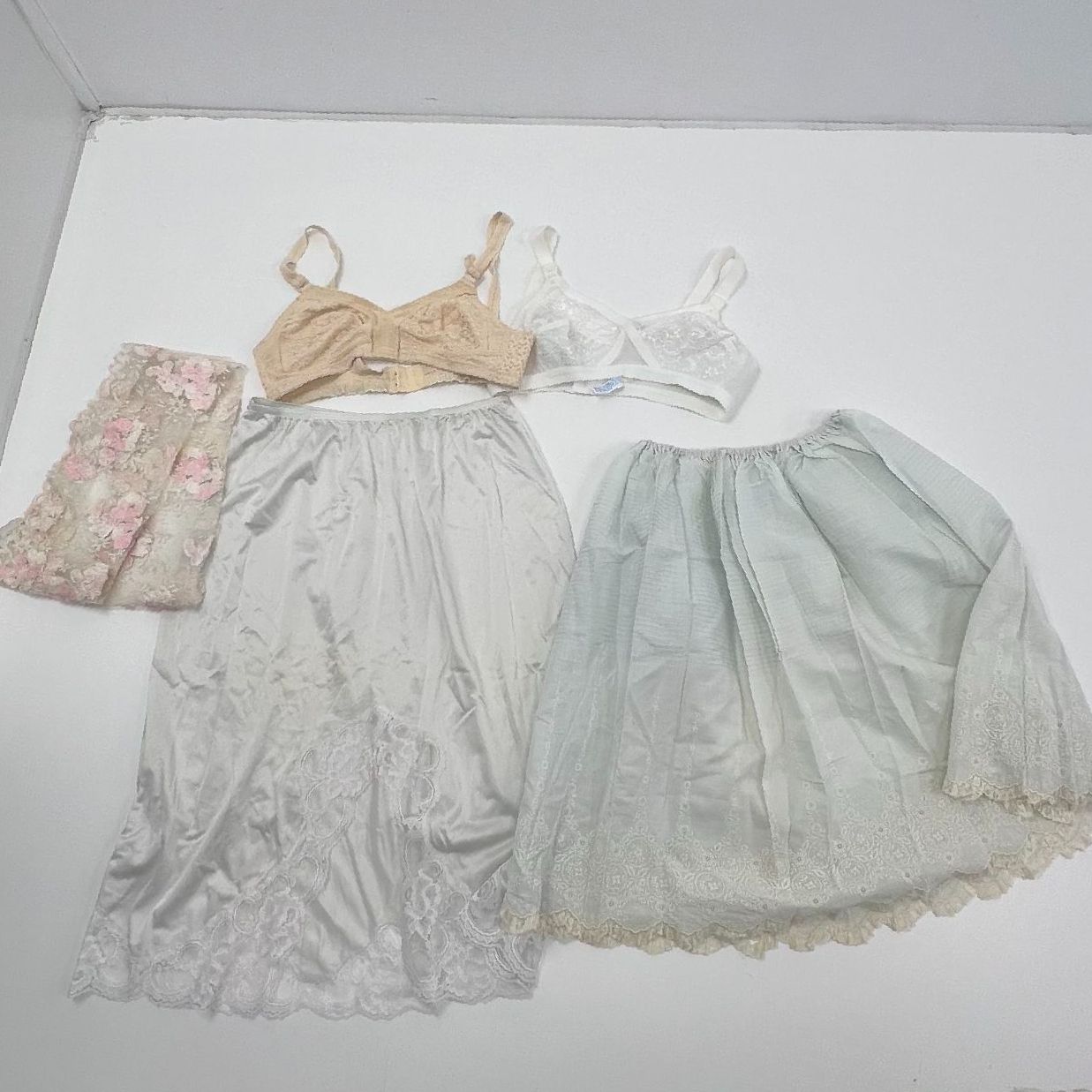 Lot of Five Vintage Lingerie Pieces Bras Slip Skirts Lace