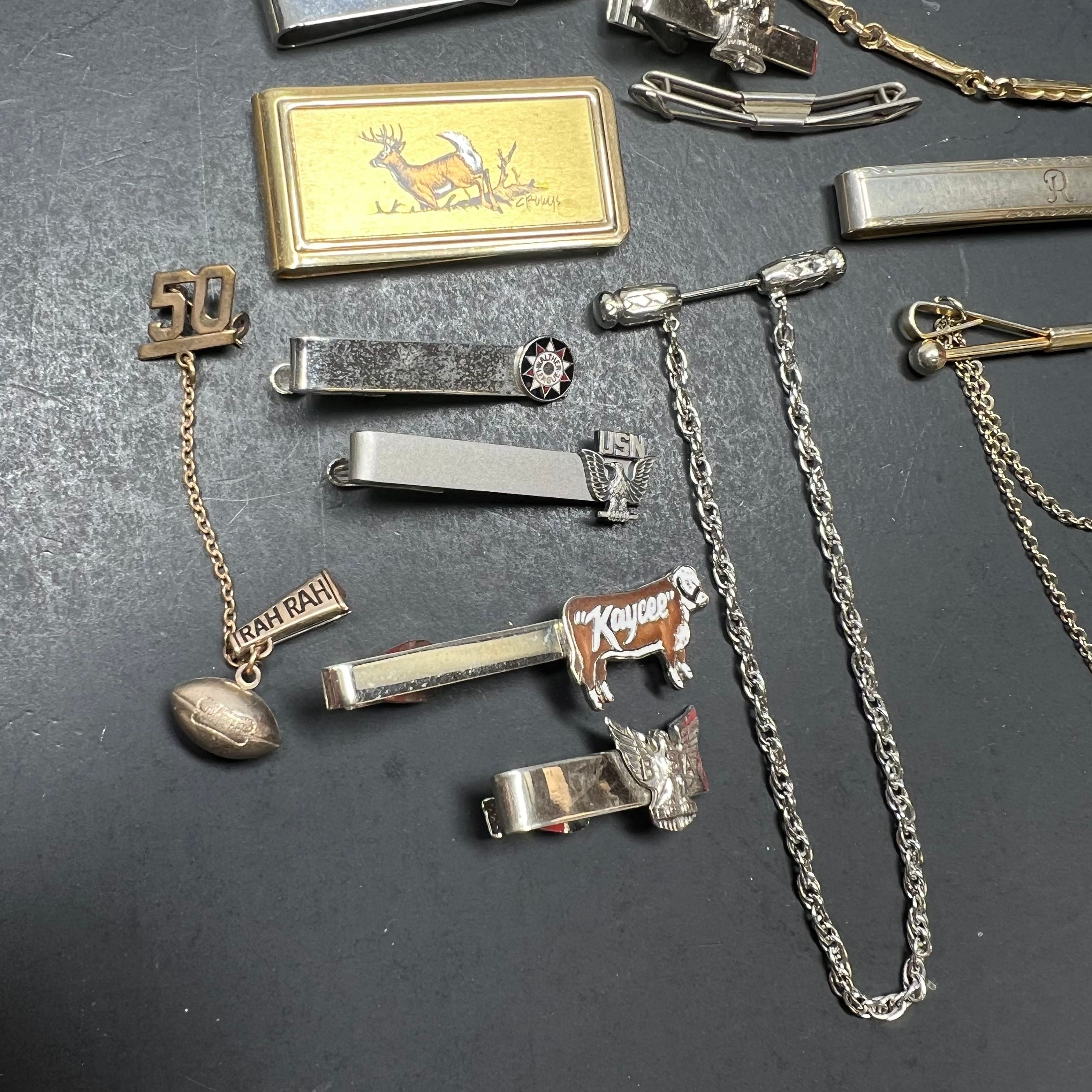 Large Lot Men's Accessories Cuff Links Tie Money Clips Gold Silver Tone Assorted