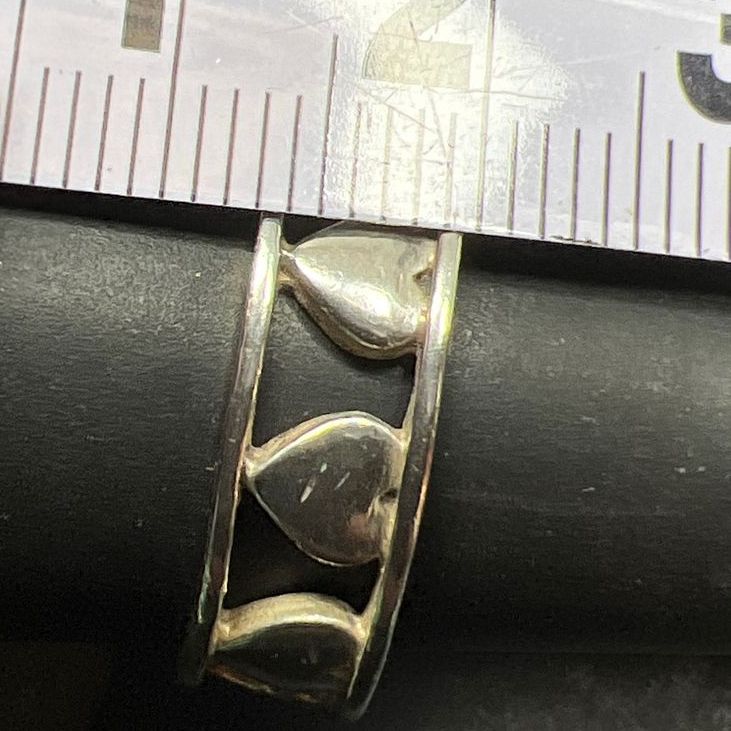 925 Sterling Silver Heart Band Ring Size 8
