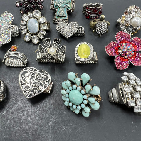 Lot of 23 Costume Jewelry Stretch Rings Rhinestone Faux Turquoise Heart Flower