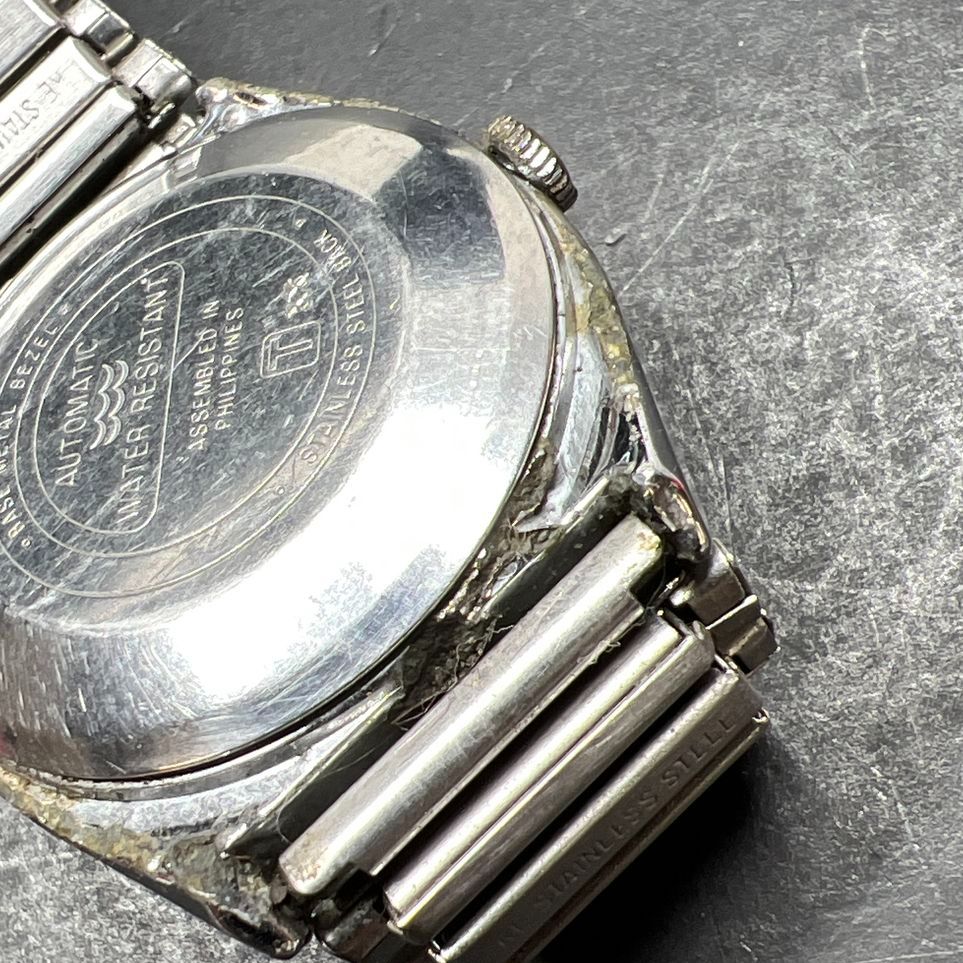 Timex Automatic 1983 E Line Watch Ticking *Cracked Scuffed Crystal