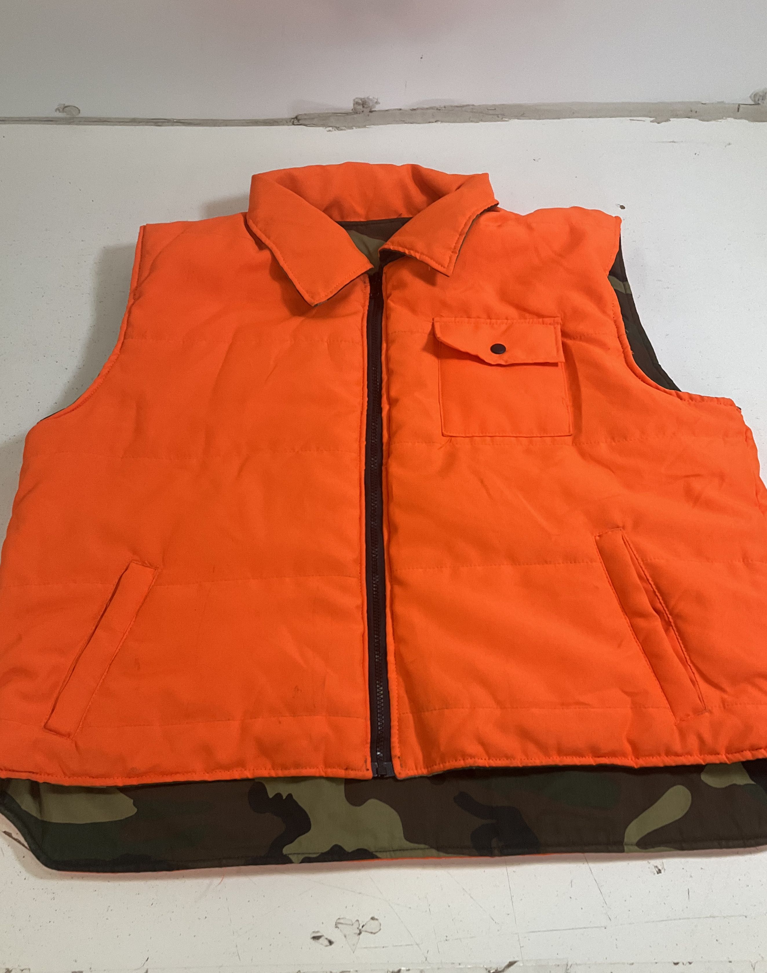 Northwest Territory Camo Orange Reversible Hunting Puffer Vest Men's L