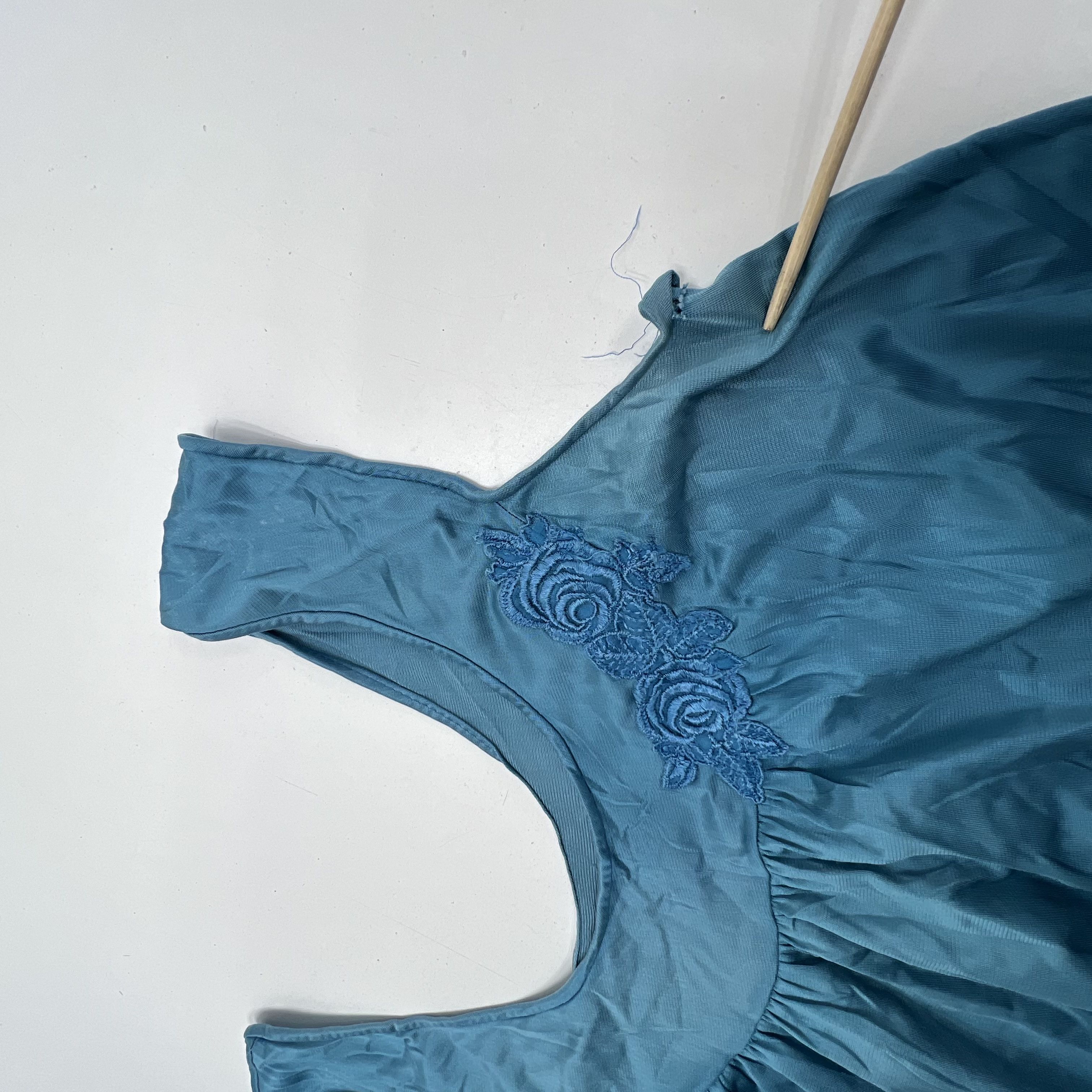 Vintage Lingerie Lot 4 Nightgown Robe Set Satin Nylon Embroidered Womens Small
