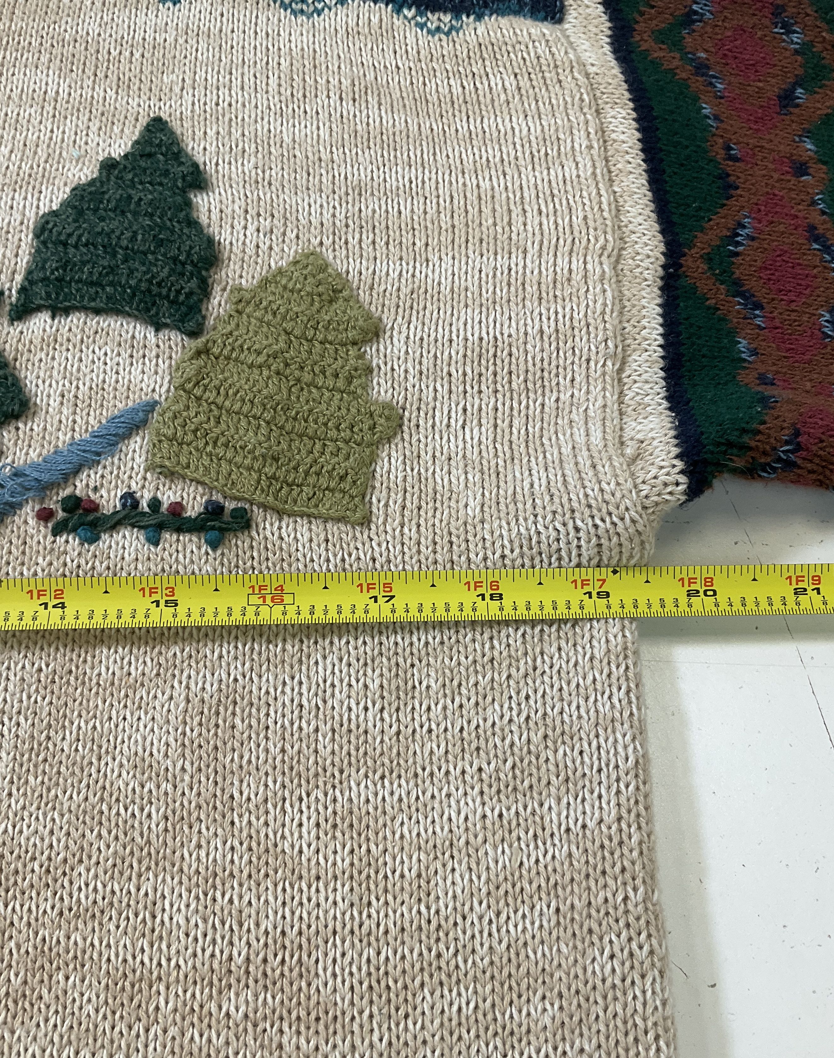 Croft & Barrow Beige Hand Embroidered Mock Neck Sheep Sweater Women's S Vintage