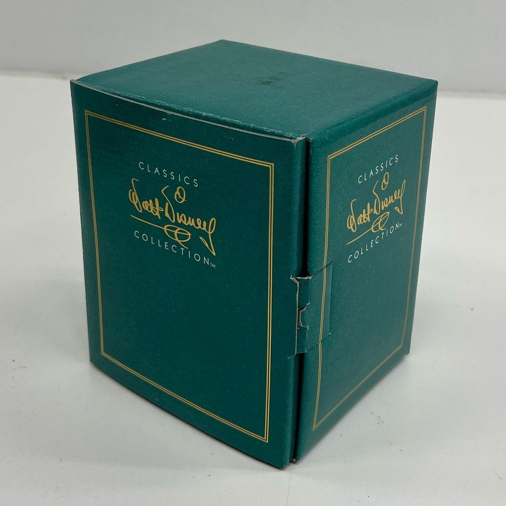 NIOB Disney Winnie The Pooh Figurine '96 Collectors Society Membership Sculpture