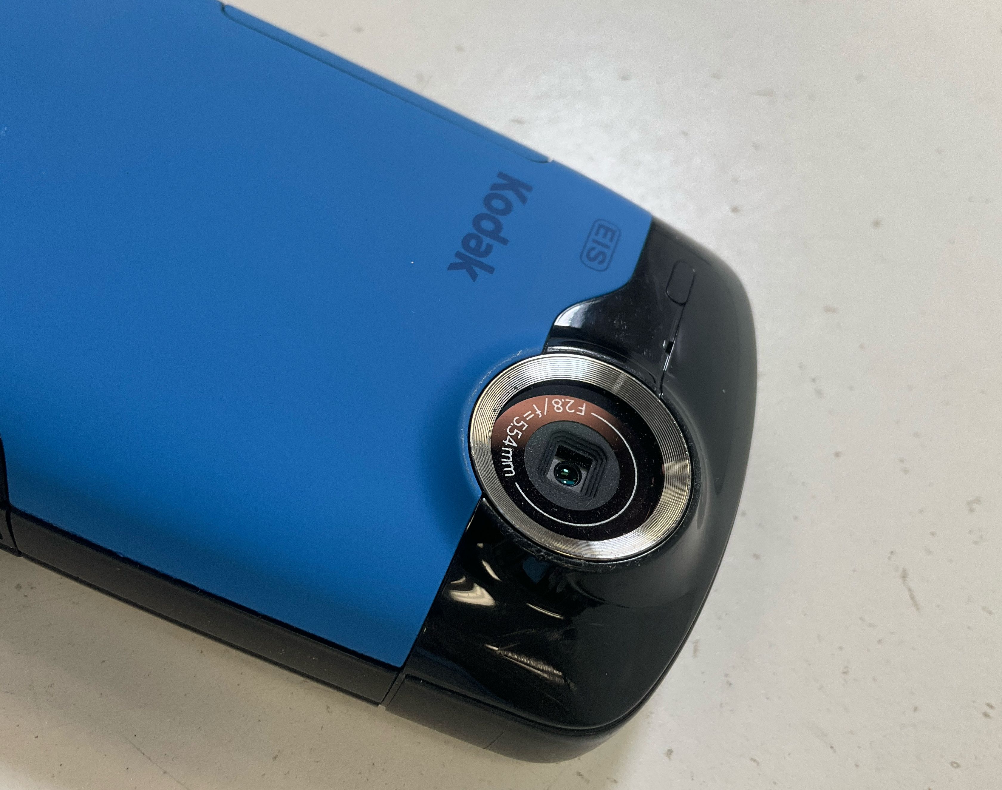 Kodak Play Sport Zx3 HD Waterproof Pocket Camera 5Mp 1080p Will Not Hold Charge