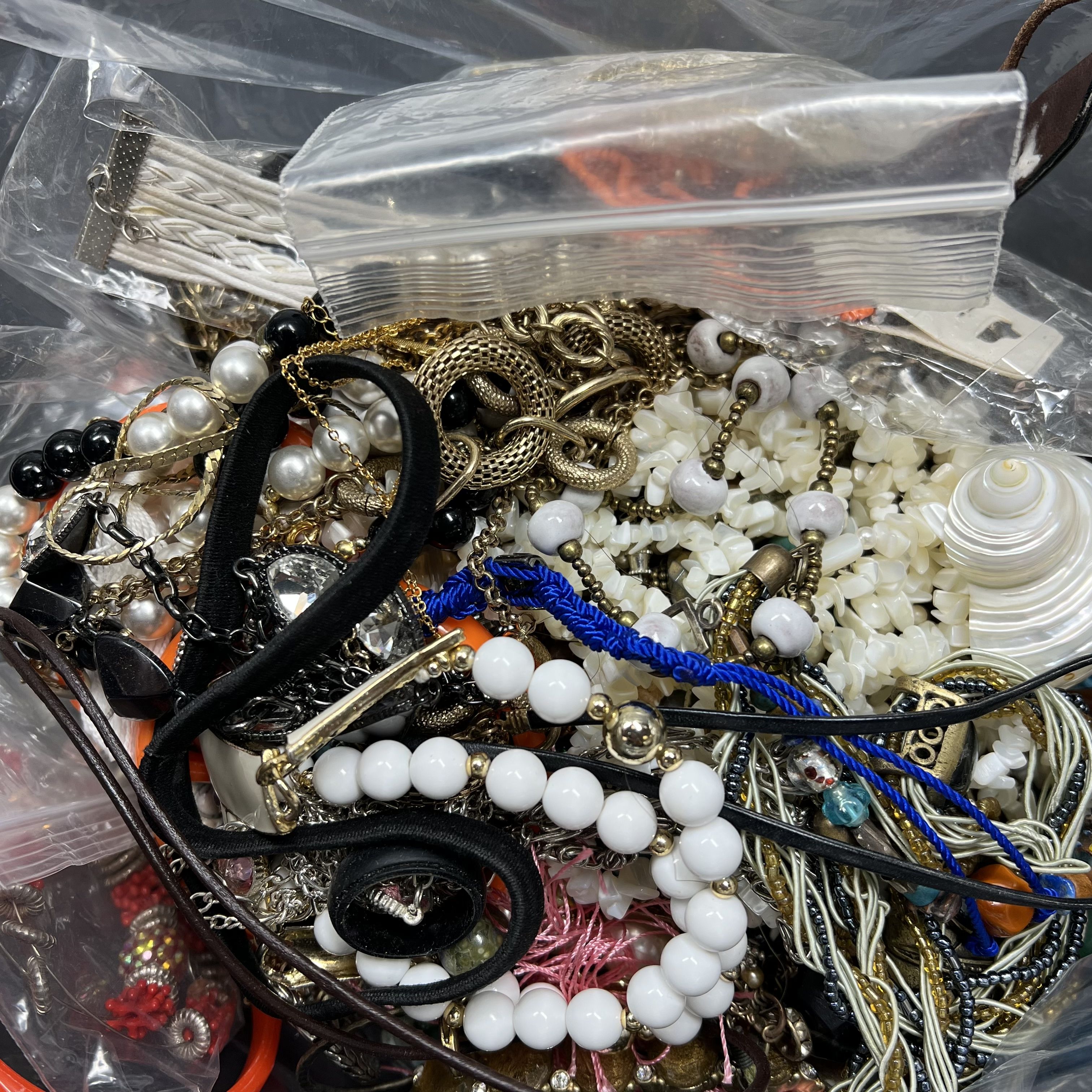 5LB Wearable Costume Jewelry Mixed Items Grabbag