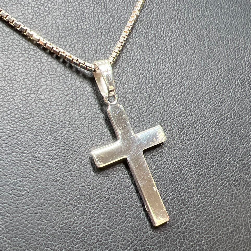 925 Sterling Silver Cross Pendant Box Chain Necklace