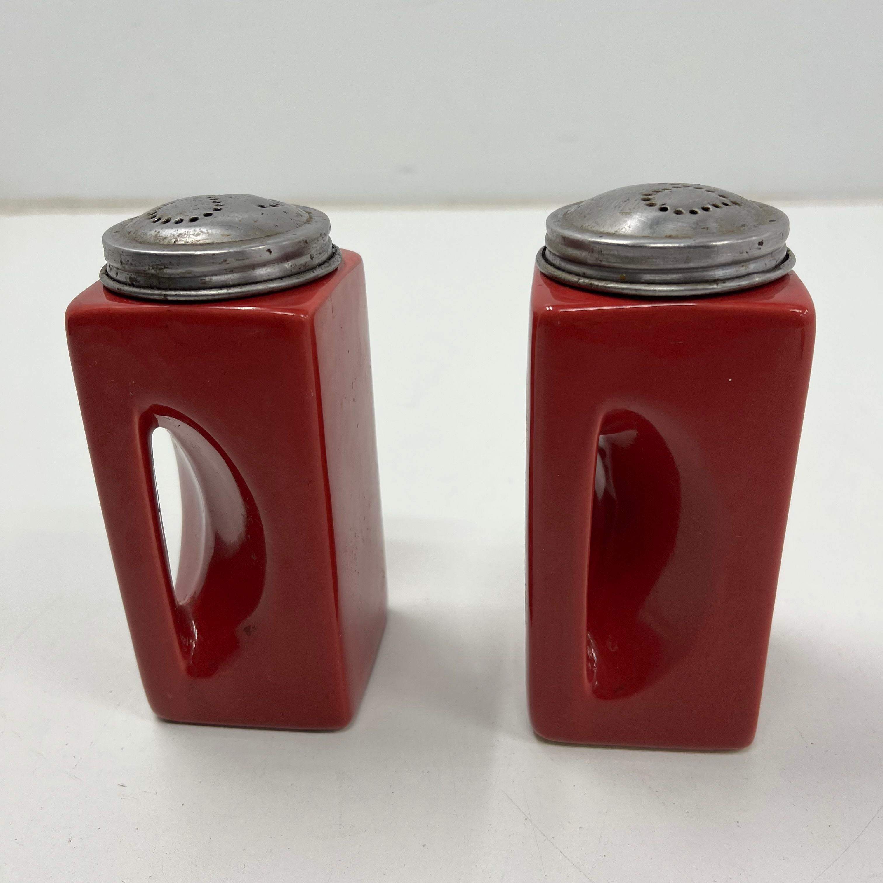 OGGİ Red Ceramic Salt and Pepper Shakers Modernist Design Metal Lids 'S' 'P'