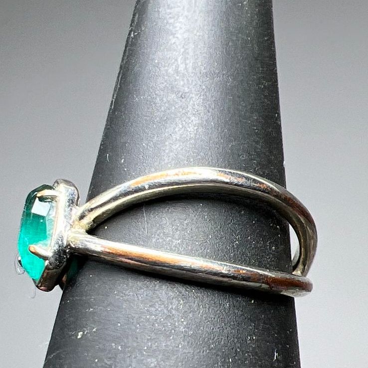 Kendra Scott Green Stone Ring Size 6
