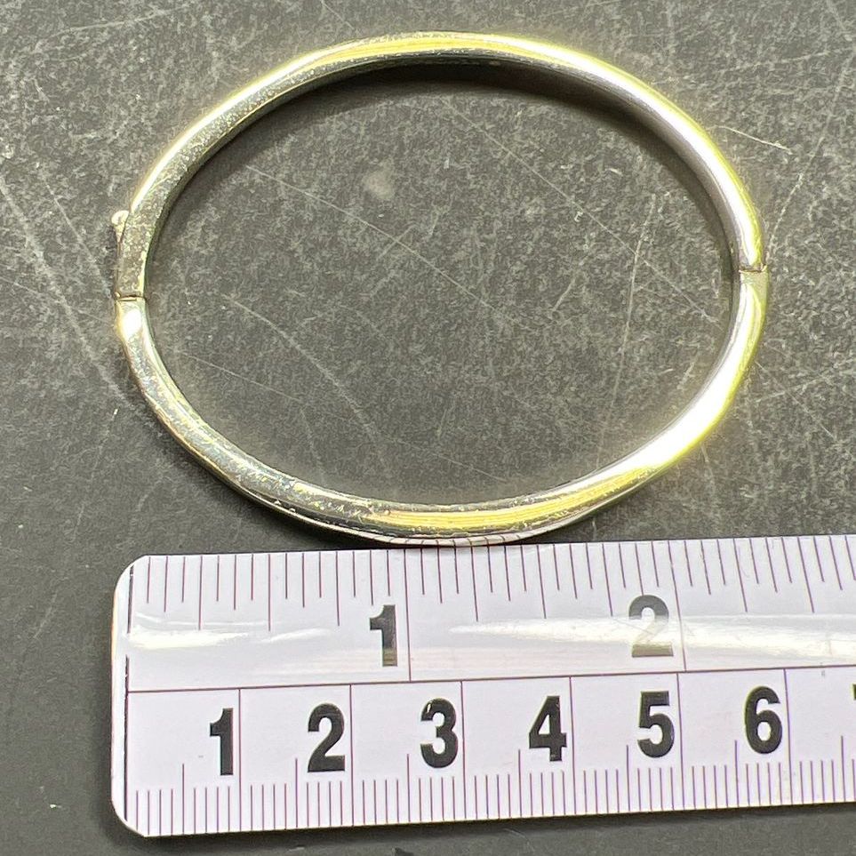 Kendra Scott Gold tone Hinged Bangle Bracelet