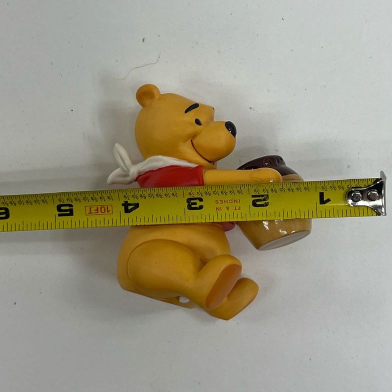 NIOB Disney Winnie The Pooh Figurine '96 Collectors Society Membership Sculpture