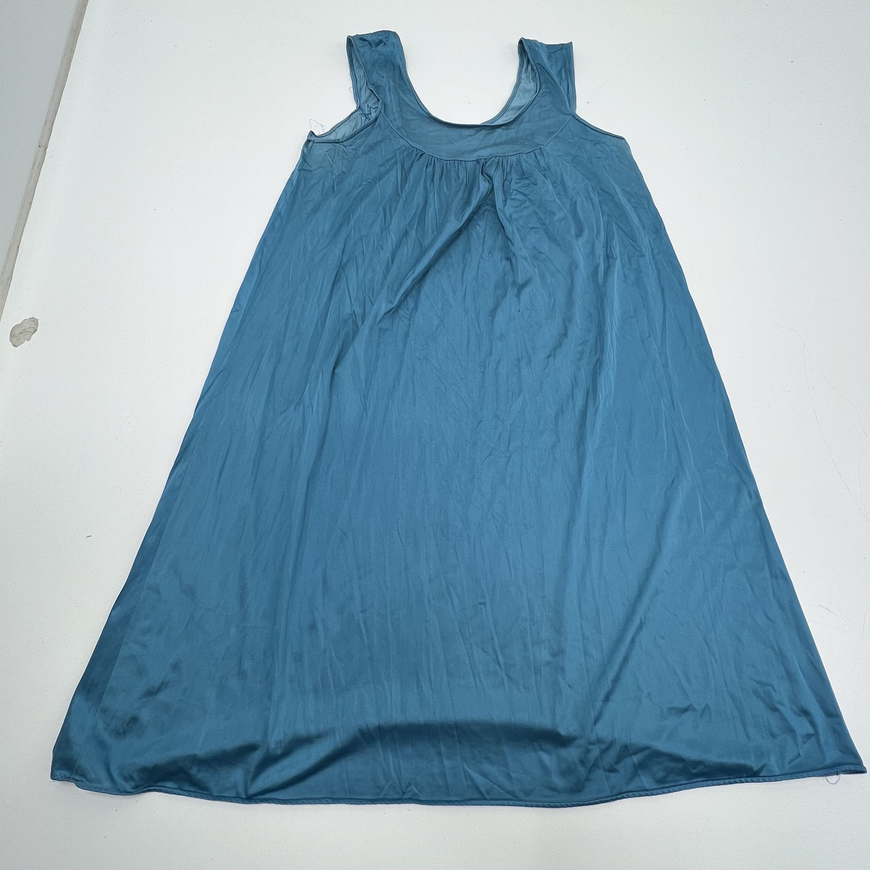 Vintage Lingerie Lot 4 Nightgown Robe Set Satin Nylon Embroidered Womens Small