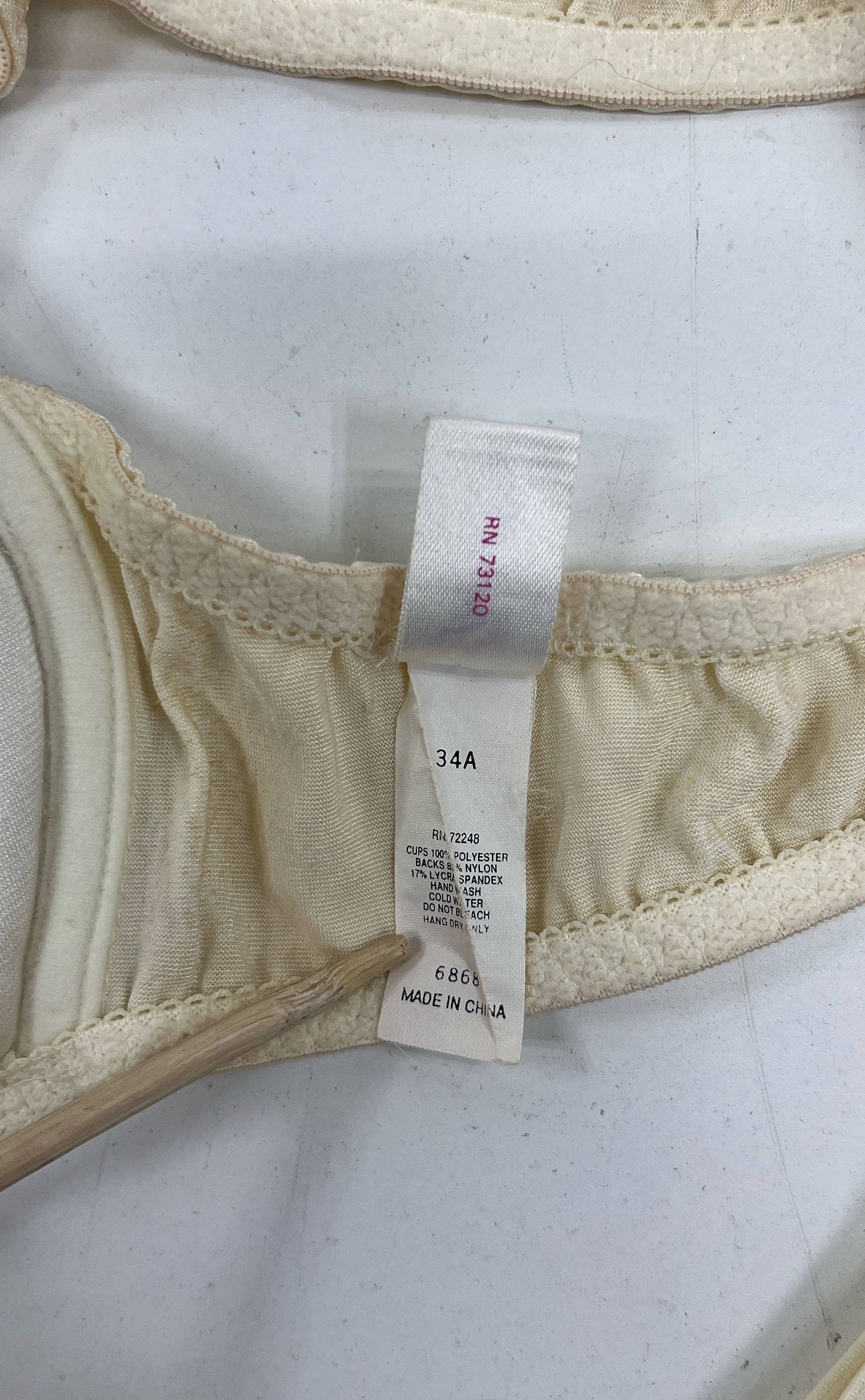Vintage Women's Fredericks of Hollywood Padded White Bra Lingerie - Size 34A