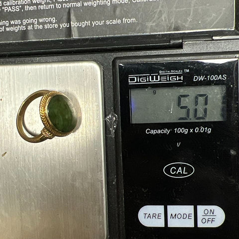 Church & Company 14K Yellow Gold Green Stone Ring 5.01g Size 4