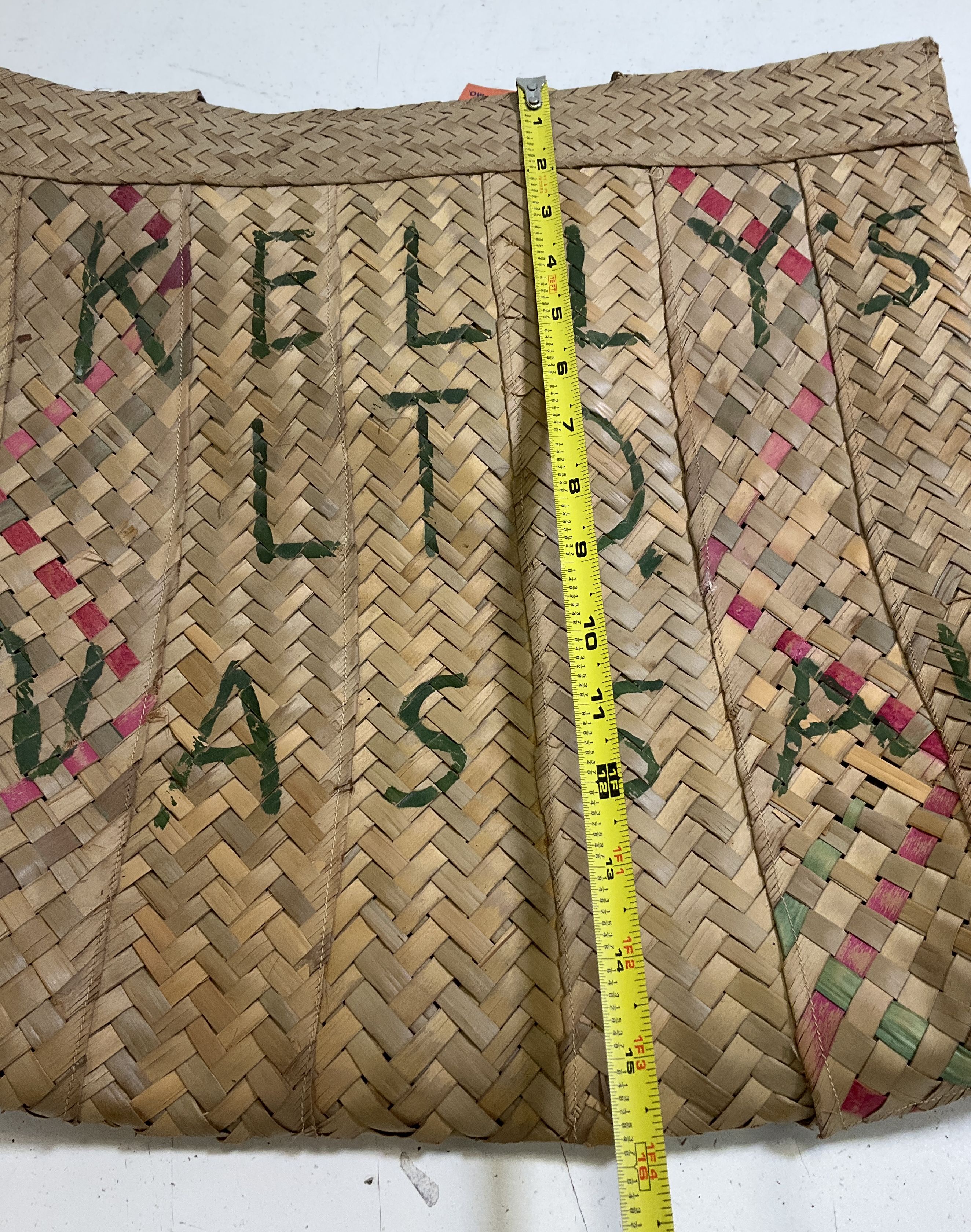 Vintage 70s Woven Straw Souvenir Tote Bag KE ALII NASSAU TWA Flight Tag