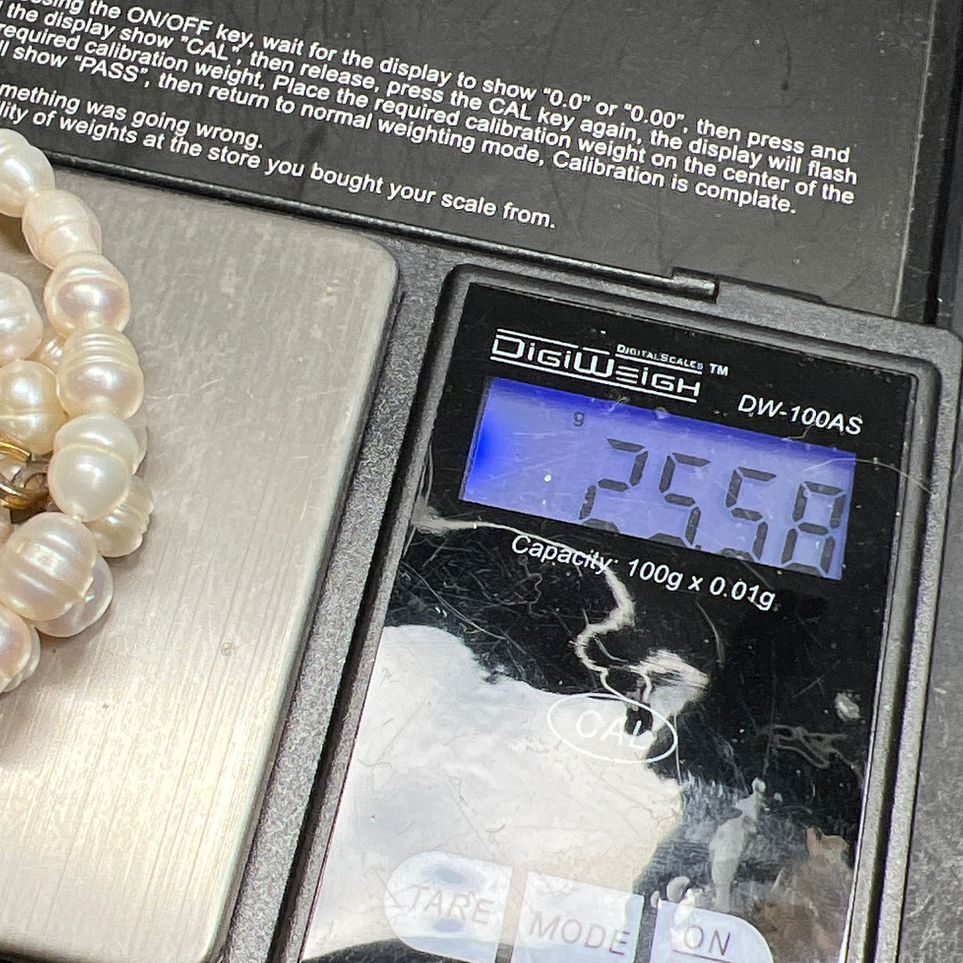 Off White Freshwater Pearl Necklace