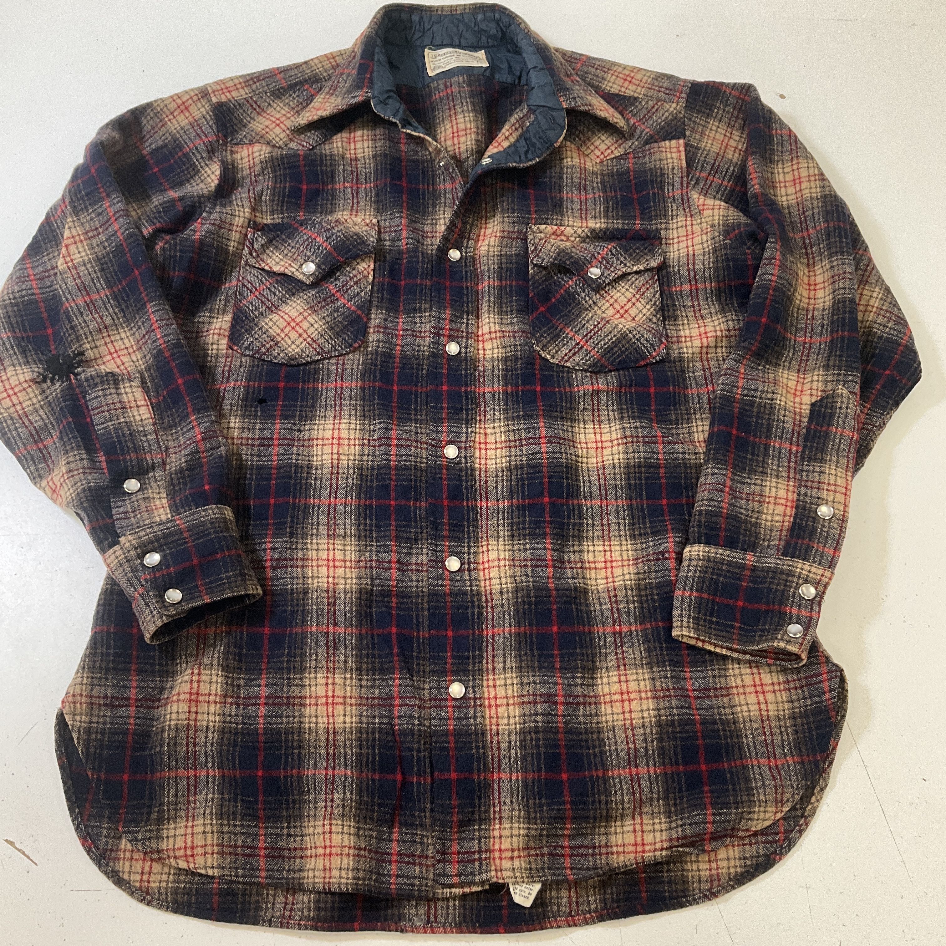 Pendleton Men's Plaid High Grade Western Wear Wool Snap Button Shirt L Vintage