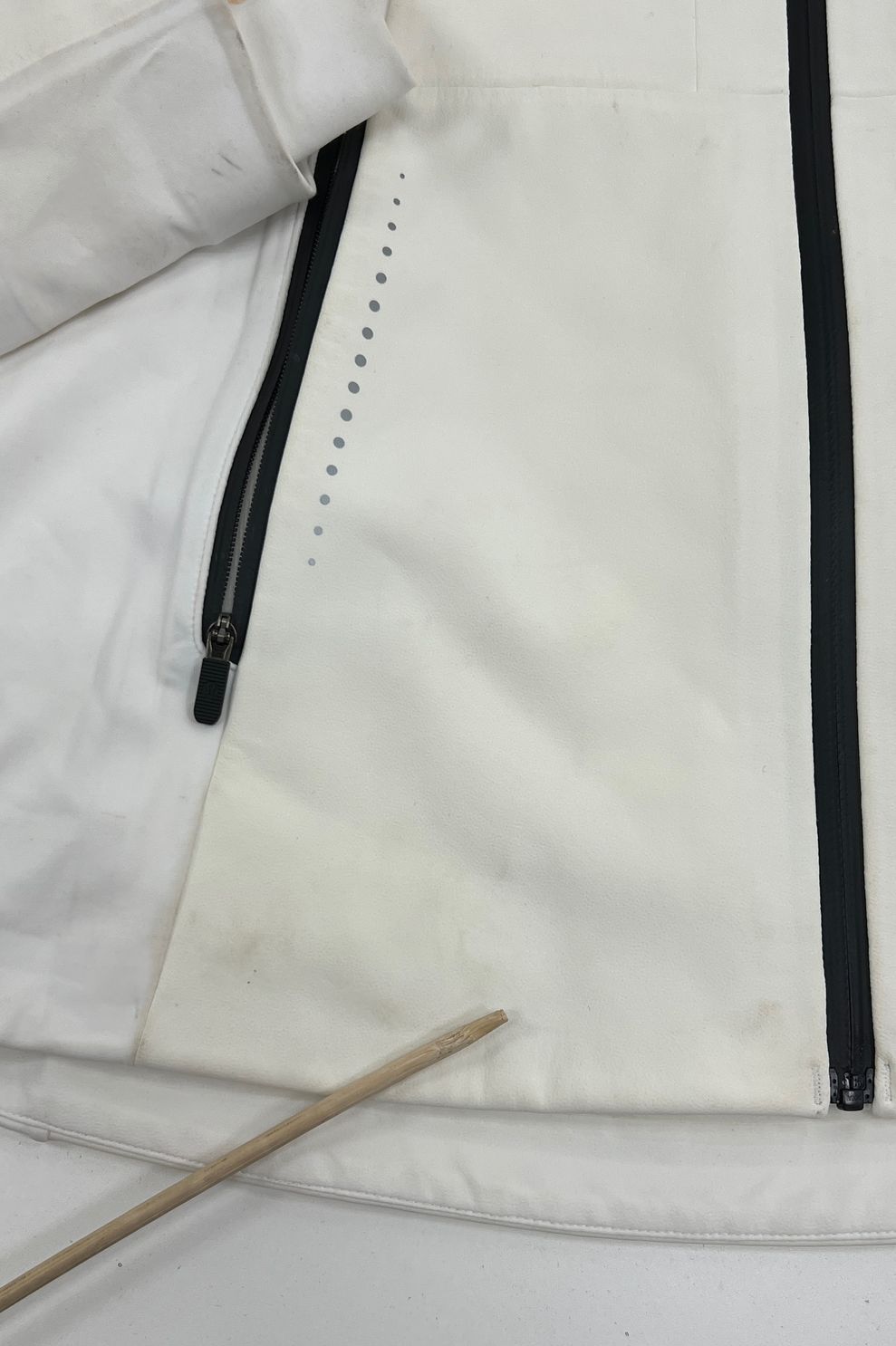 Women's Lululemon Off-White Cream Athletic Full Zip Windbreaker Jacket - Size 8