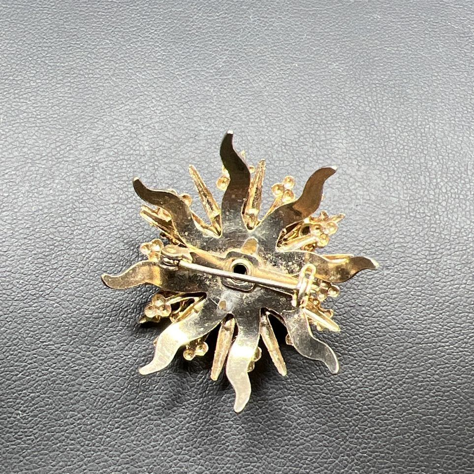 Vintage Style Green Rhinestone Gold Tone Brooch