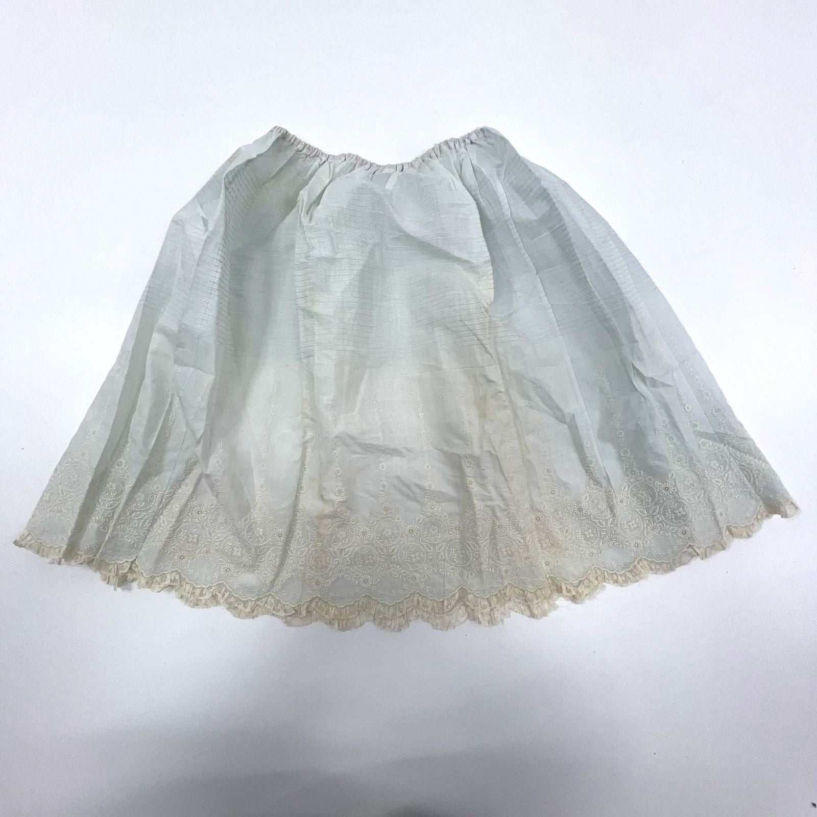 Lot of Five Vintage Lingerie Pieces Bras Slip Skirts Lace