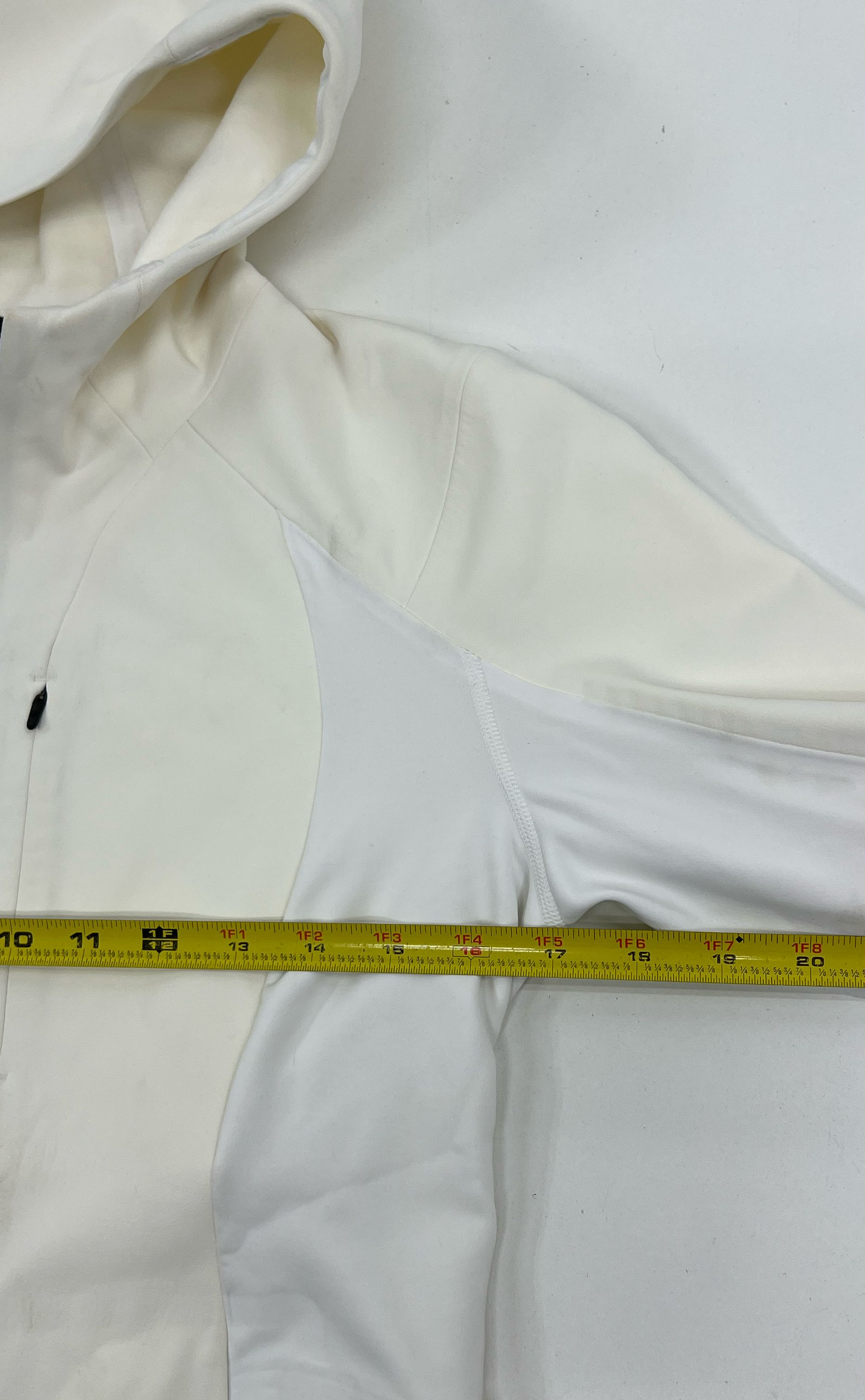 Women's Lululemon Off-White Cream Athletic Full Zip Windbreaker Jacket - Size 8