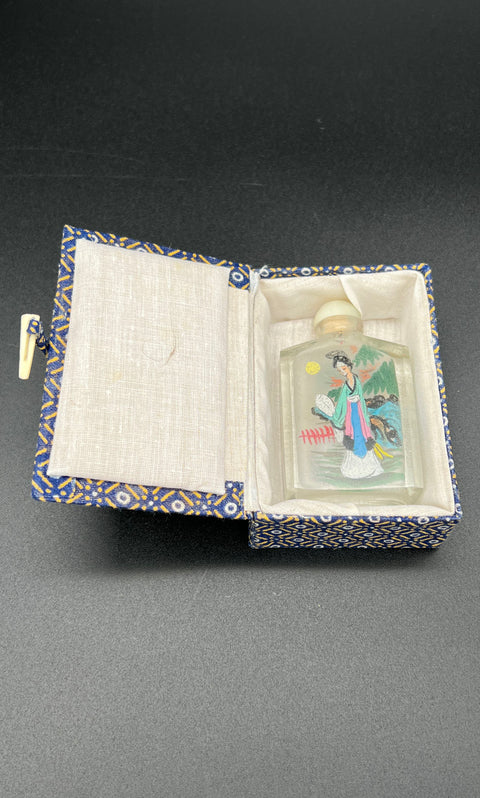 Vintage Chinese Reverse Painted Glass Snuff Bottle Geisha Landscape with Box