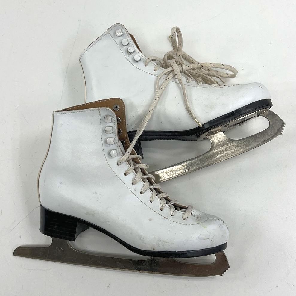 Classic White Figure Ice Skates Lace Up Boots with Blades Womens Size 9