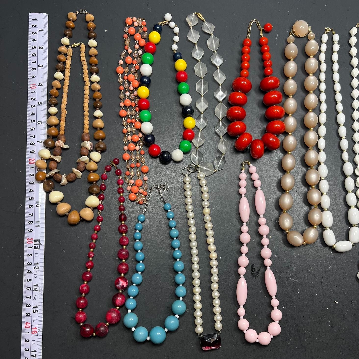 Vintage Beaded Necklace Lot 20+ Pcs Plastic Glass Wood Faux Pearl Costume
