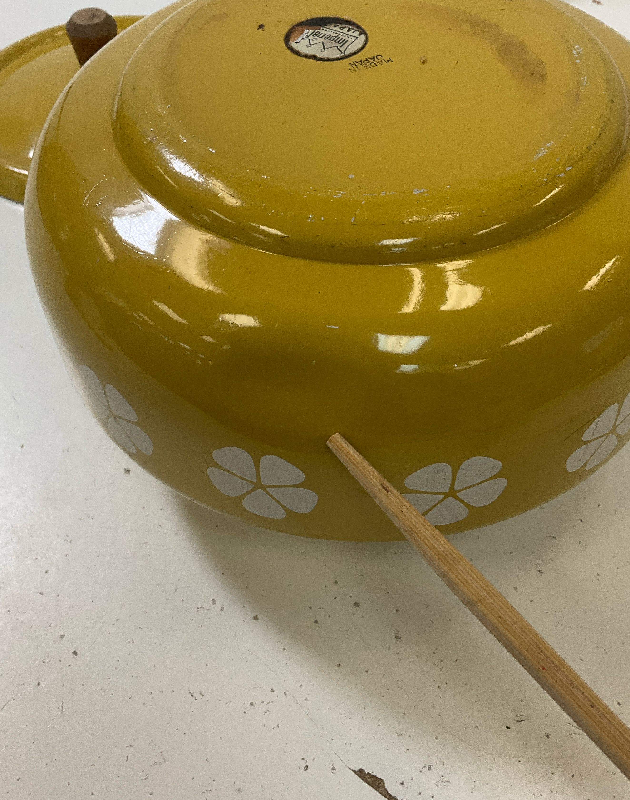Vintage MCM Gold Enamel Fondue Pot White Flowers Imperial Japan + Fondue Forks
