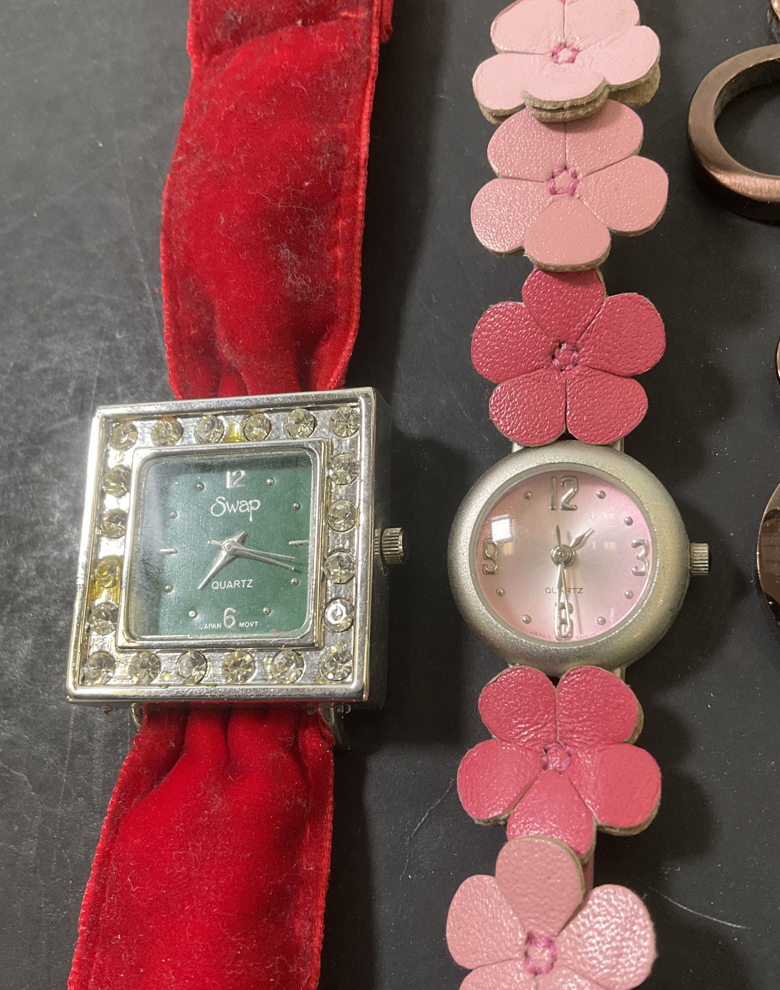 Lot of Seven Mixed Womens Watches Y2K Style Roxy Fossil Others UNTESTED